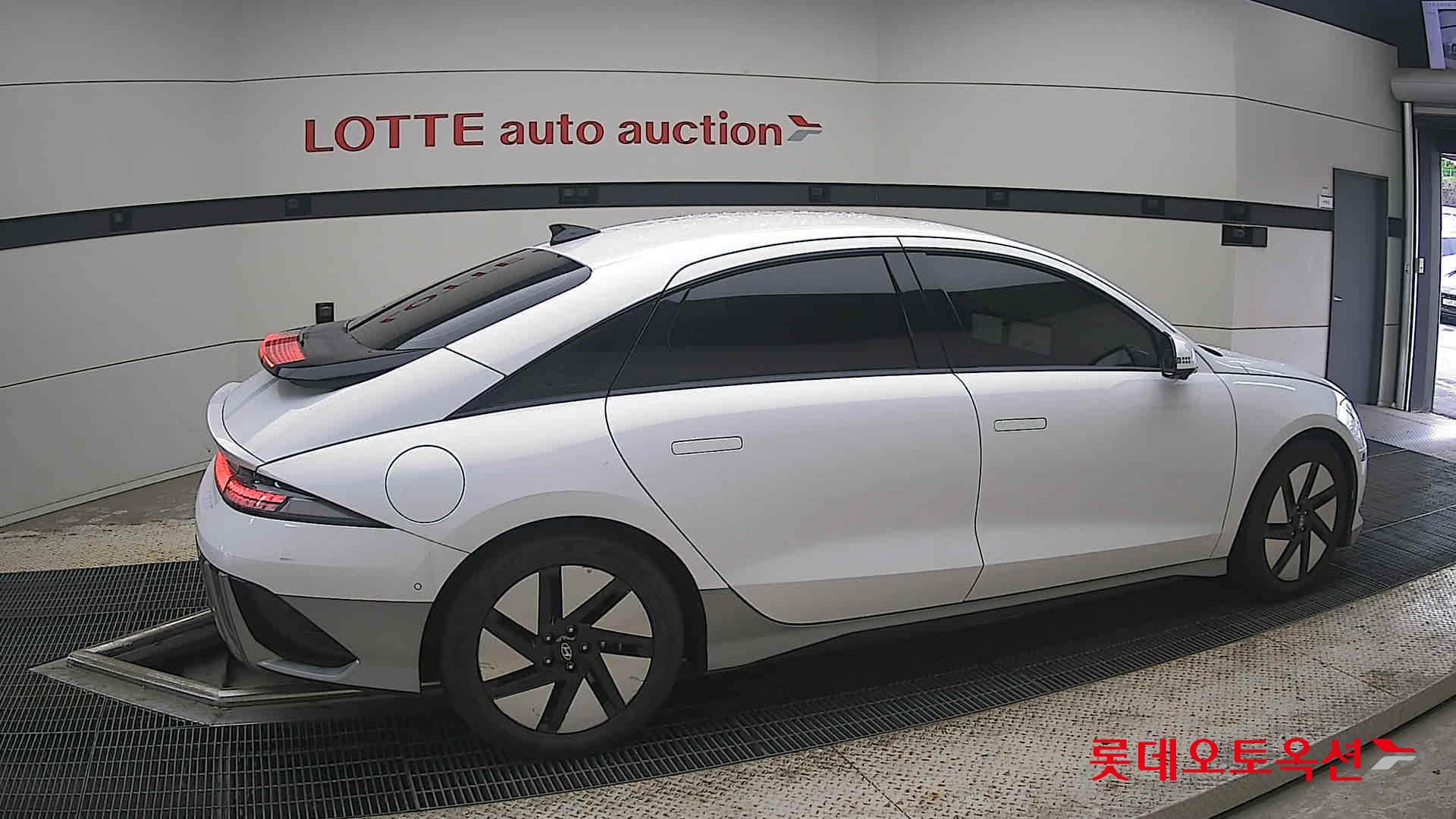 2023 - hyundai ioniq