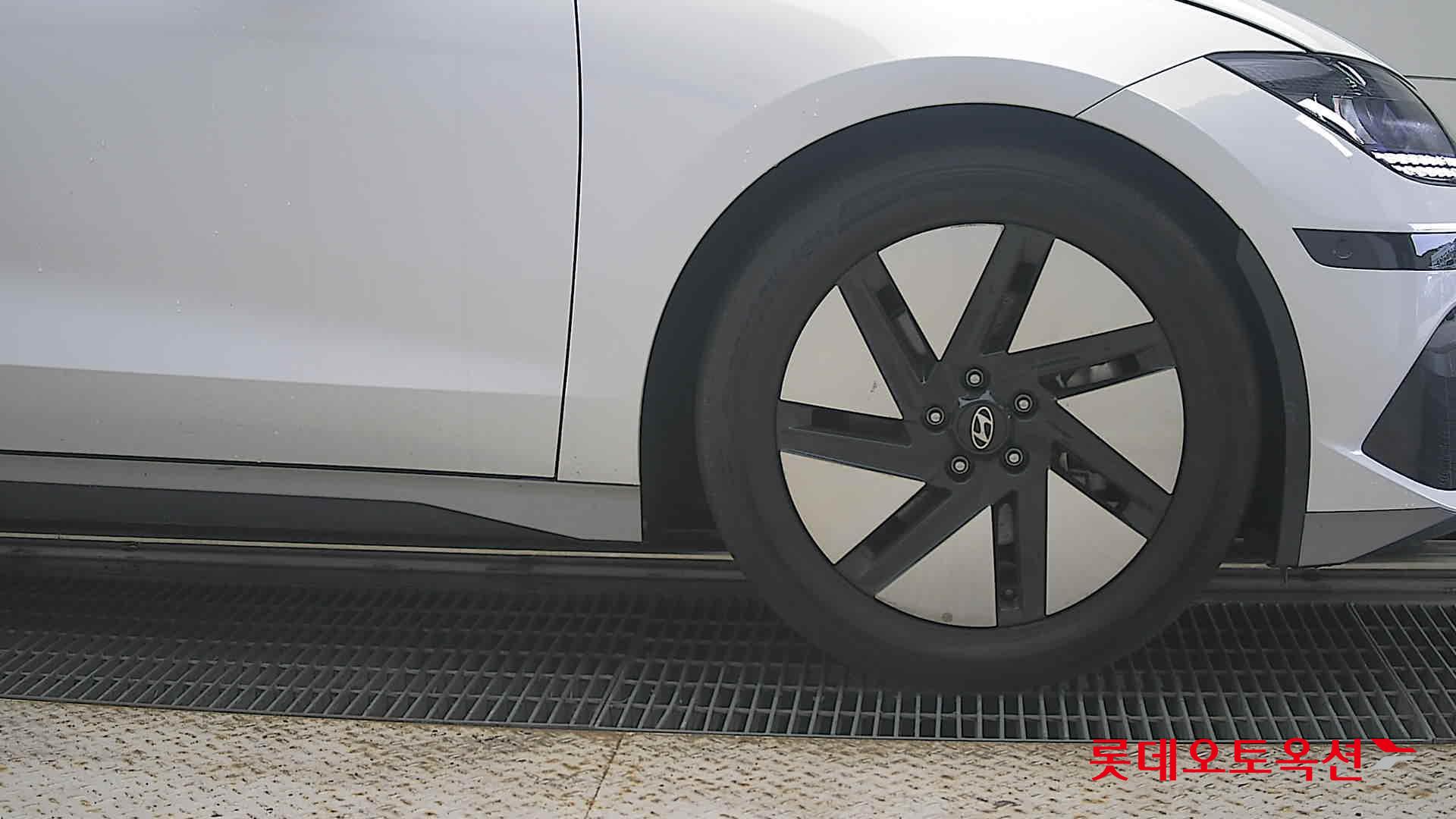 2023 - hyundai ioniq