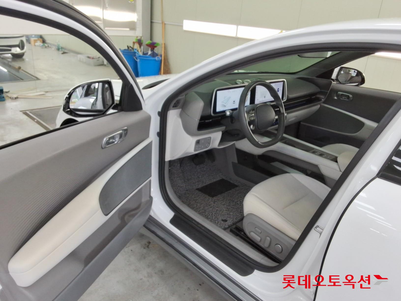 2023 - hyundai ioniq