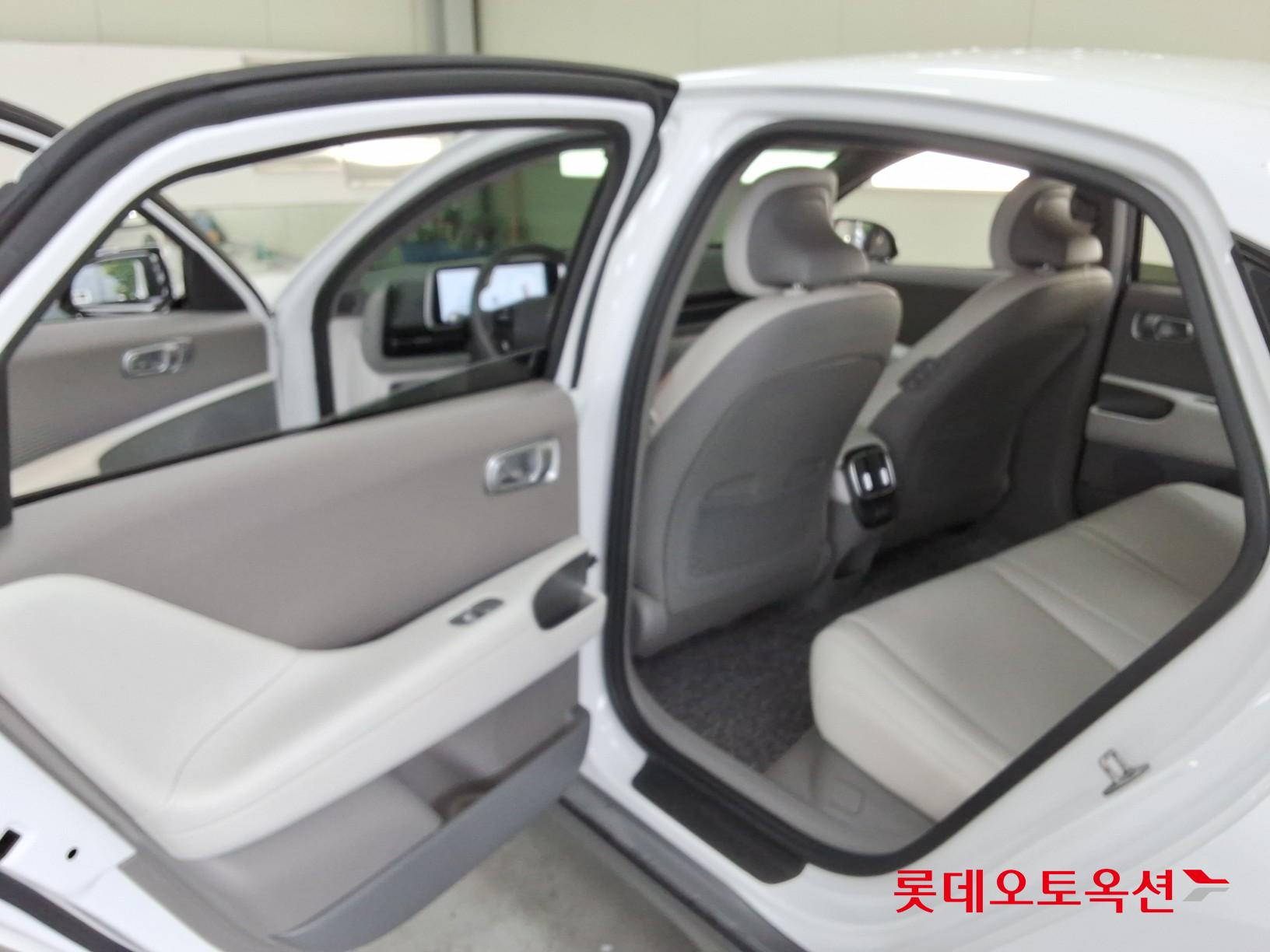2023 - hyundai ioniq