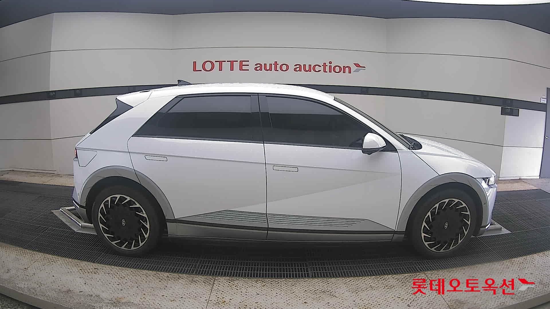 2022 - hyundai ioniq