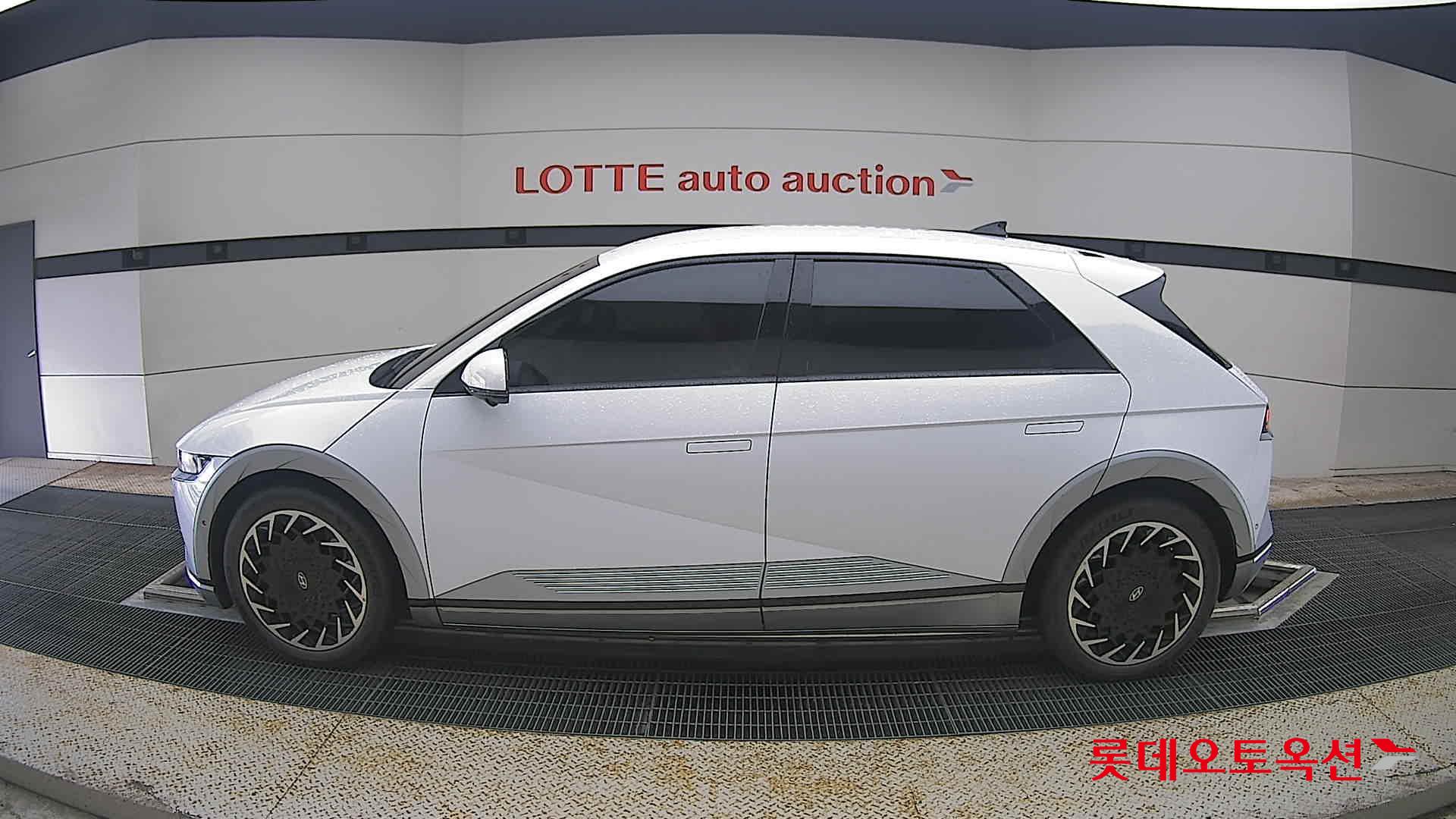 2022 - hyundai ioniq