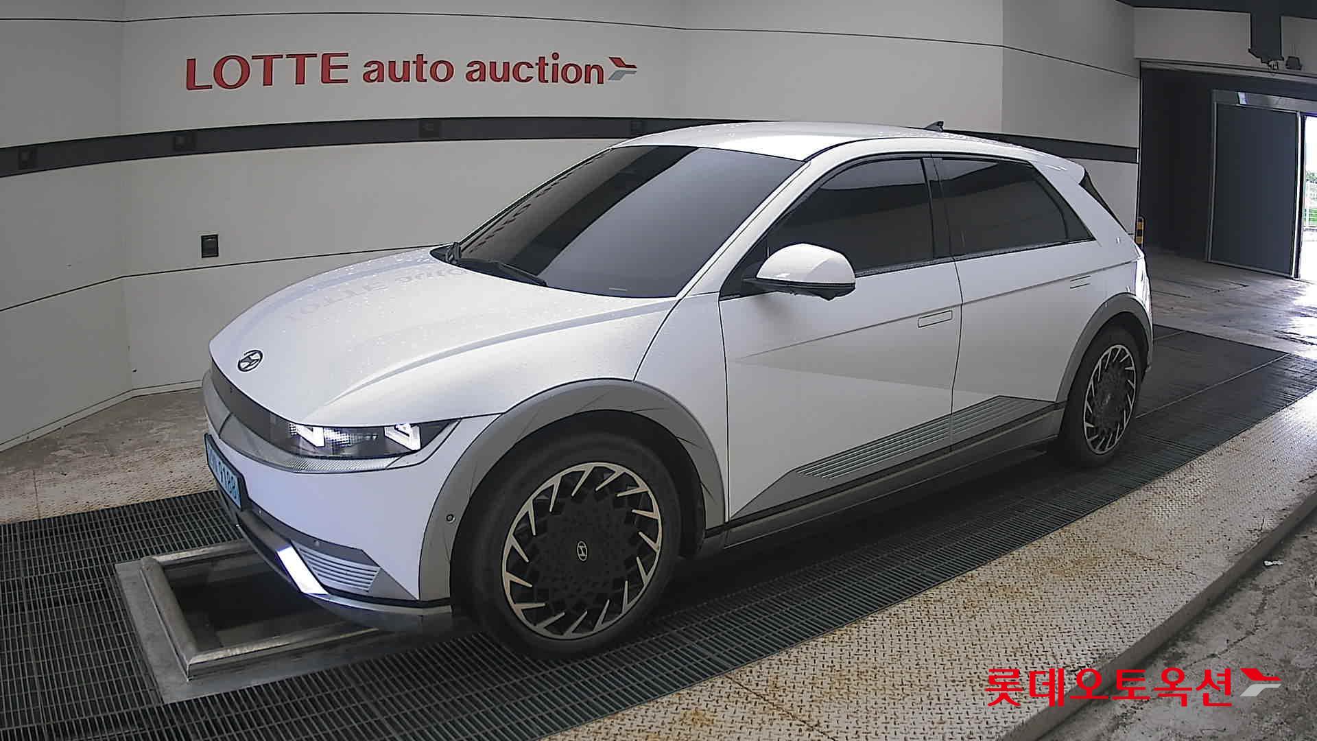 2022 - hyundai ioniq