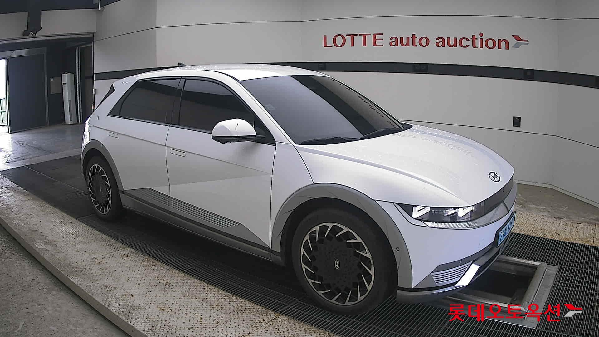 2022 - hyundai ioniq