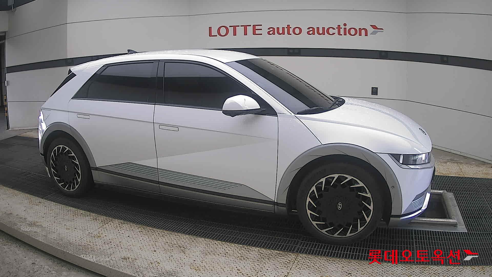 2022 - hyundai ioniq