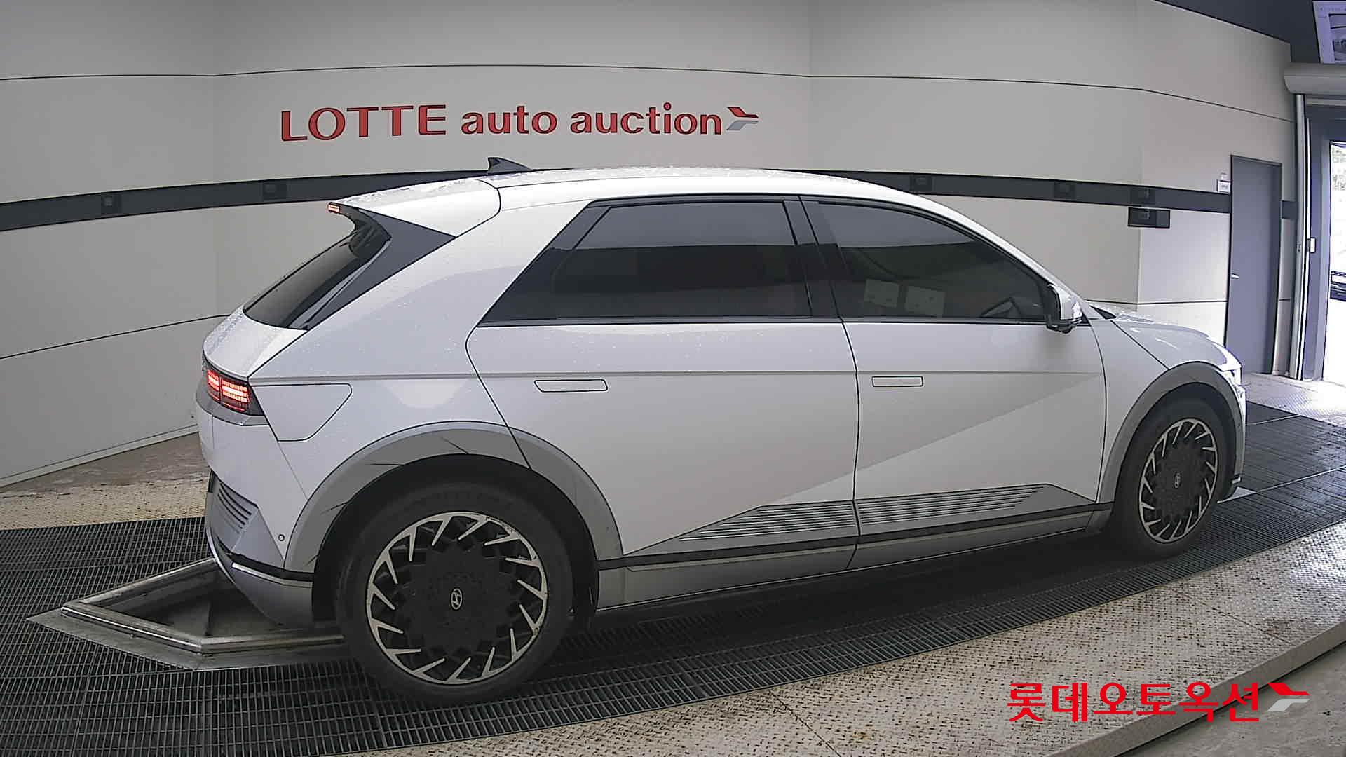 2022 - hyundai ioniq