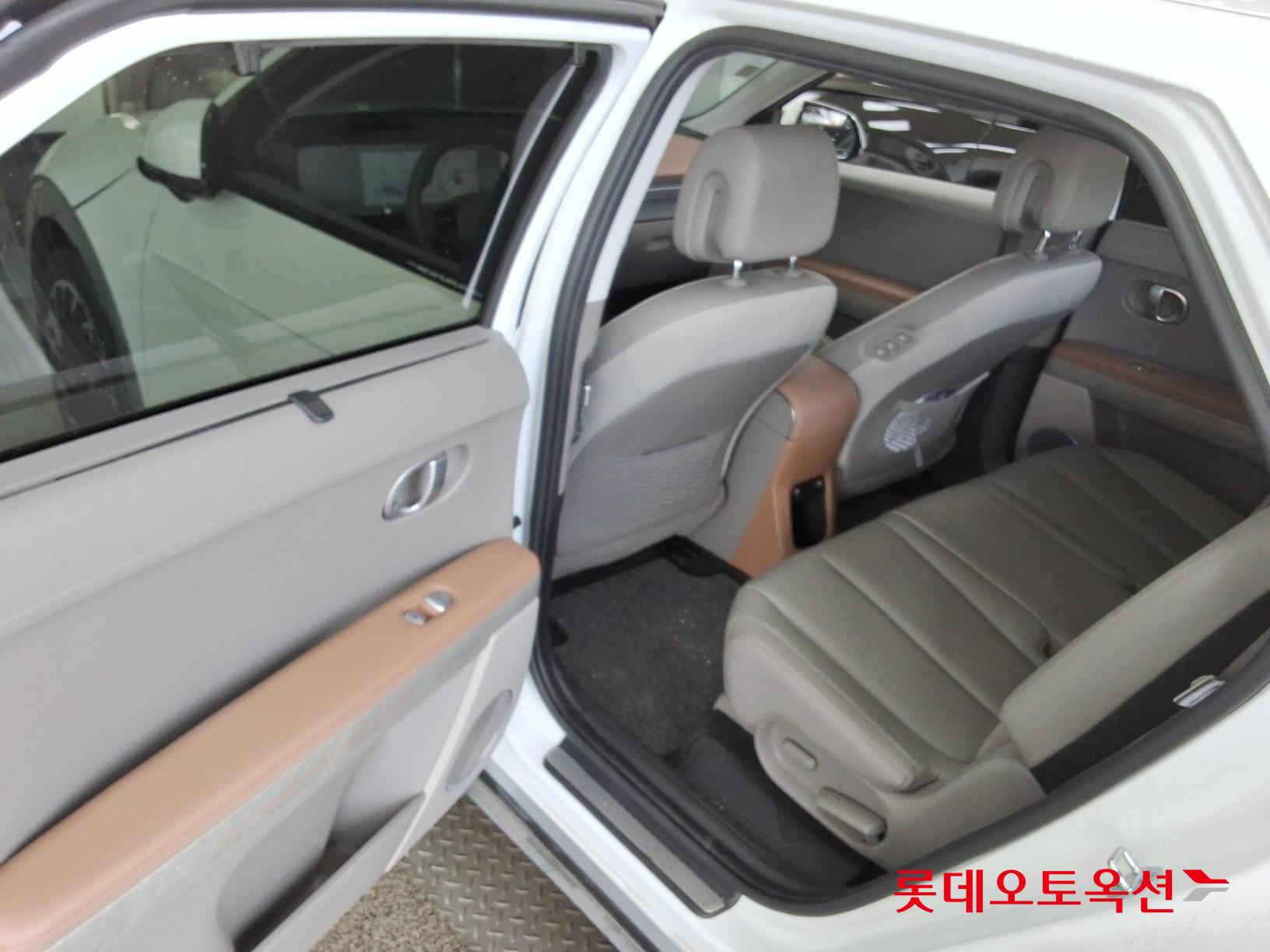 2022 - hyundai ioniq