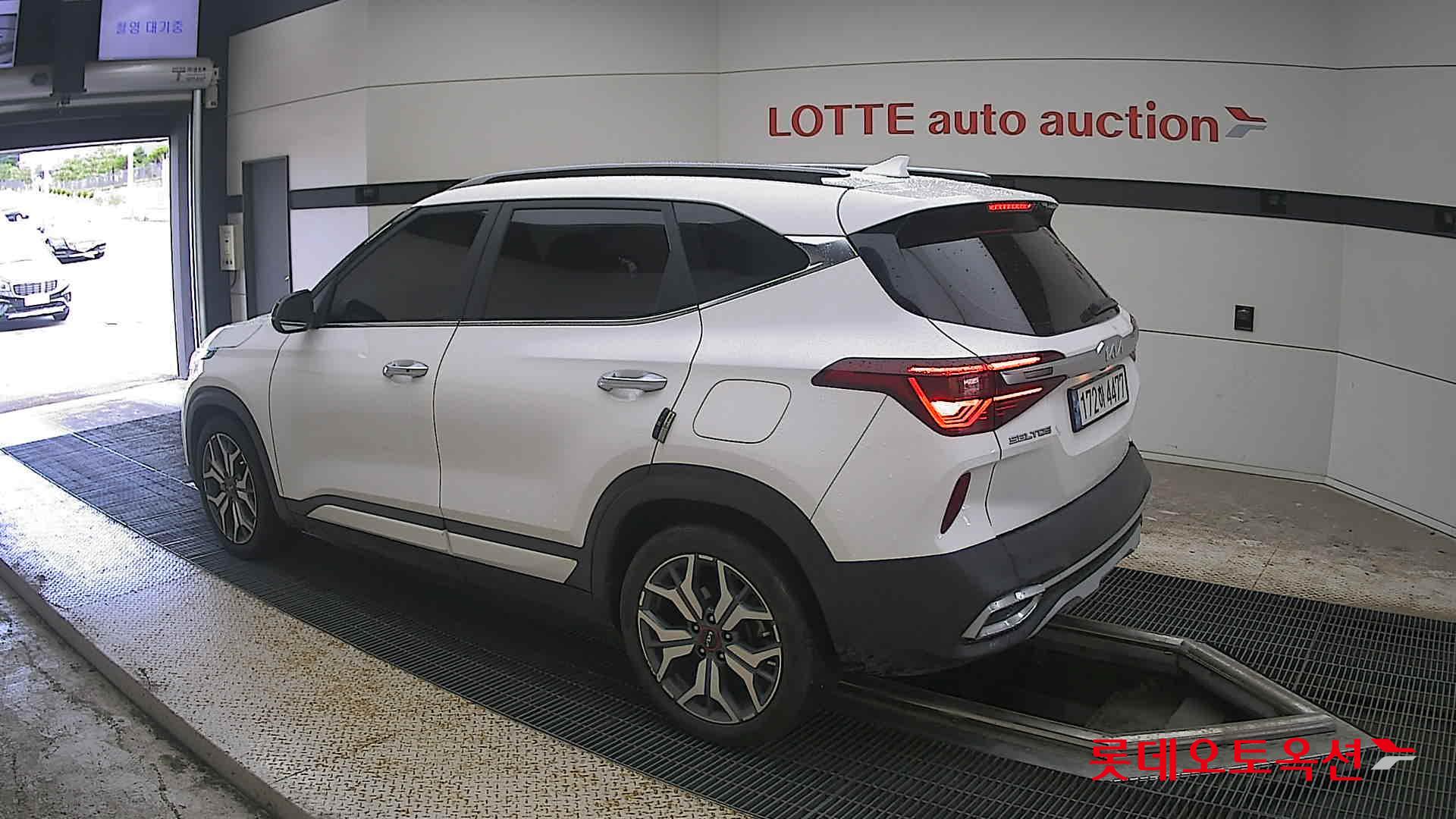 2023 - kia seltos