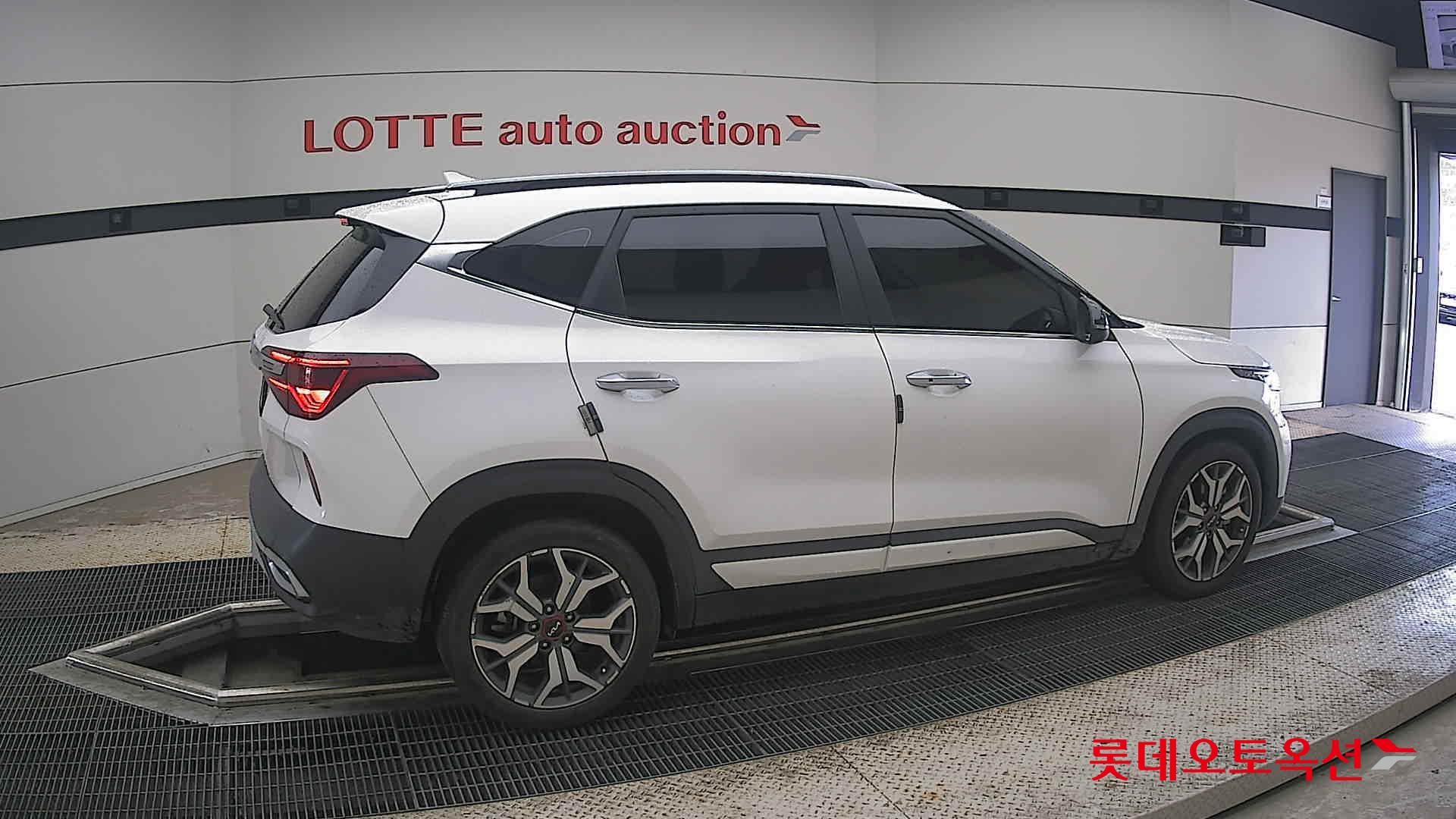 2023 - kia seltos