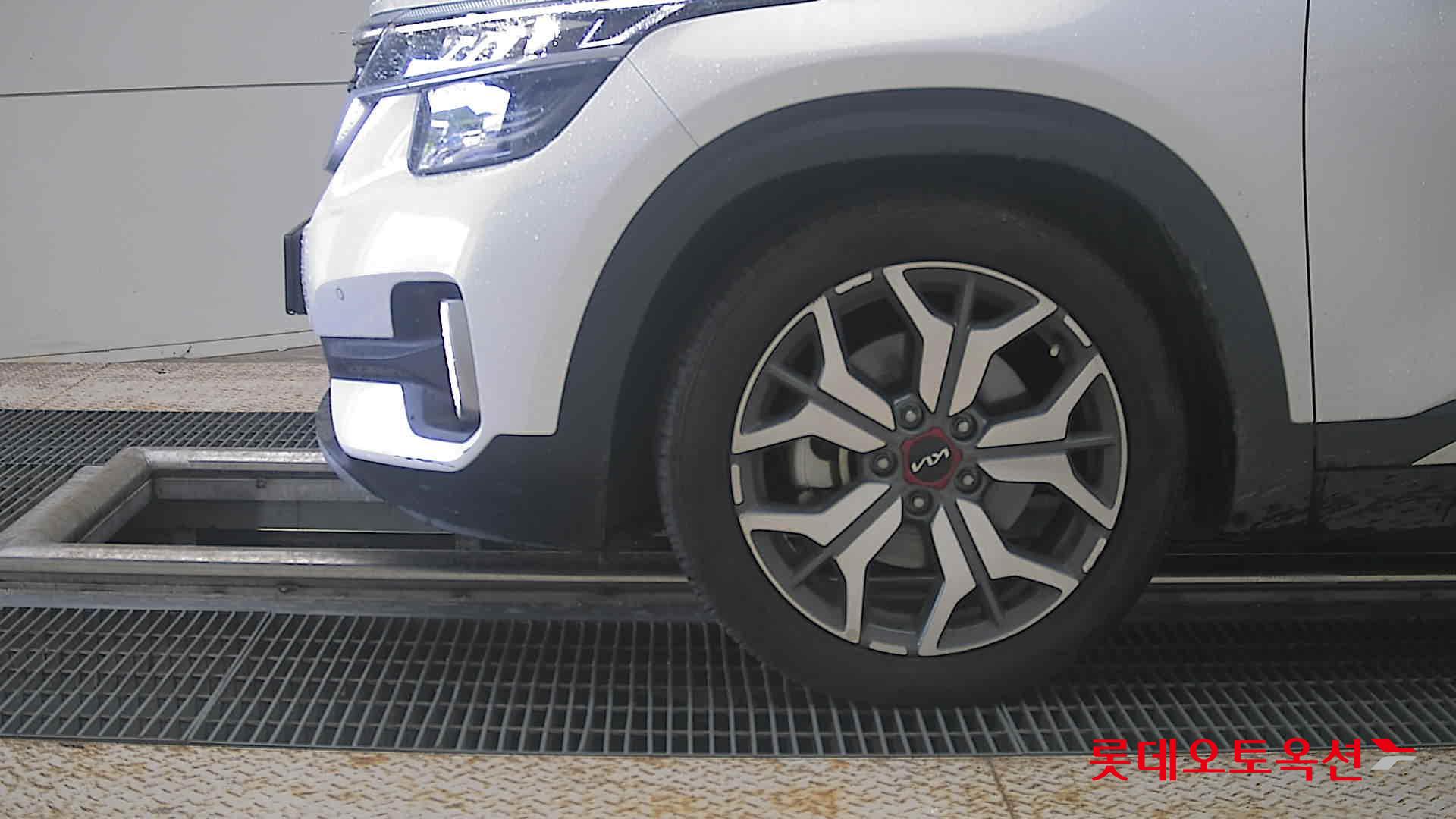 2023 - kia seltos