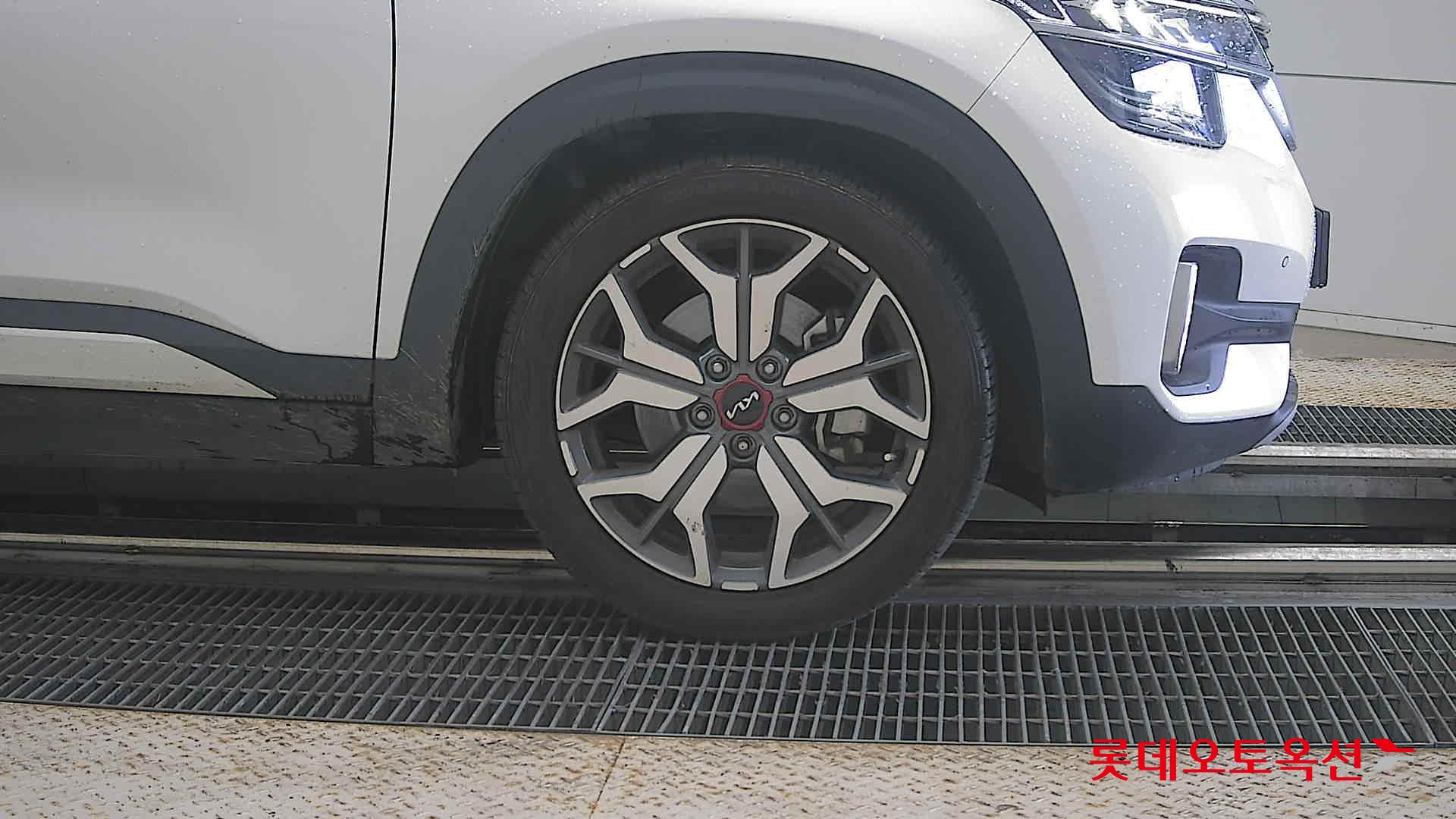 2023 - kia seltos