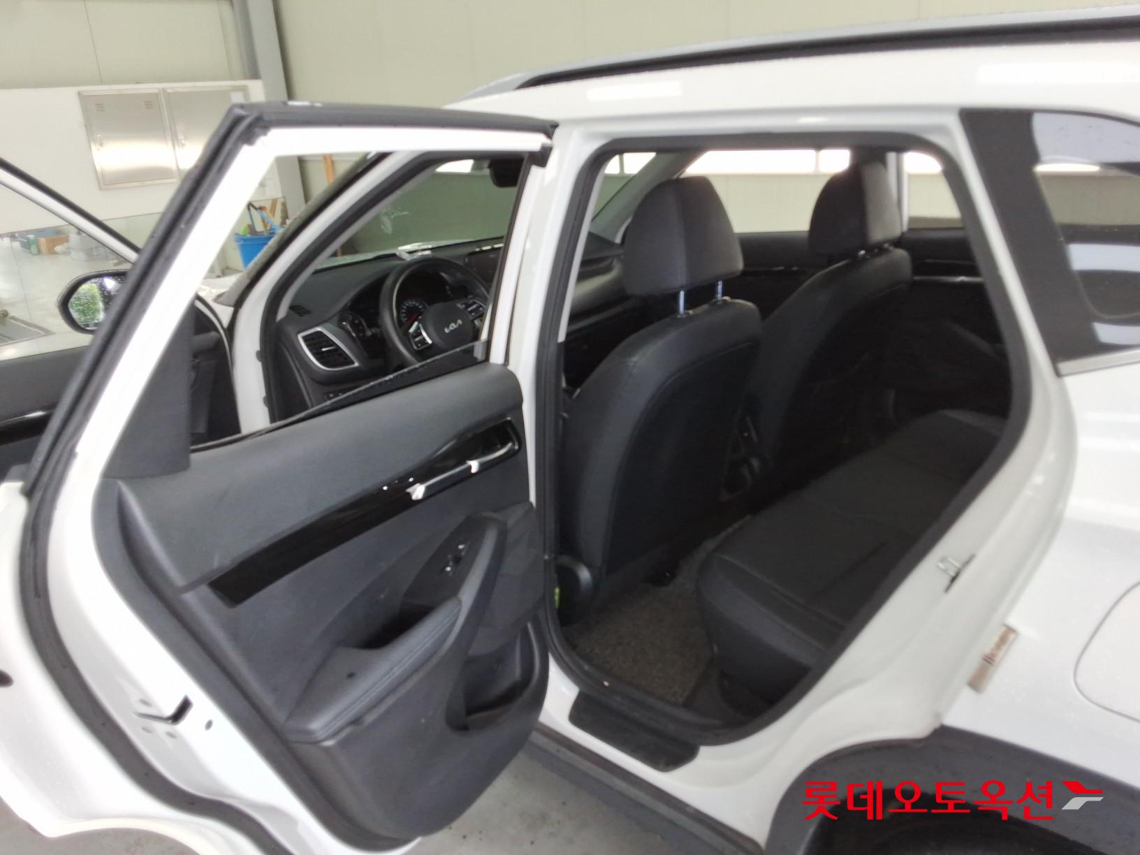 2023 - kia seltos