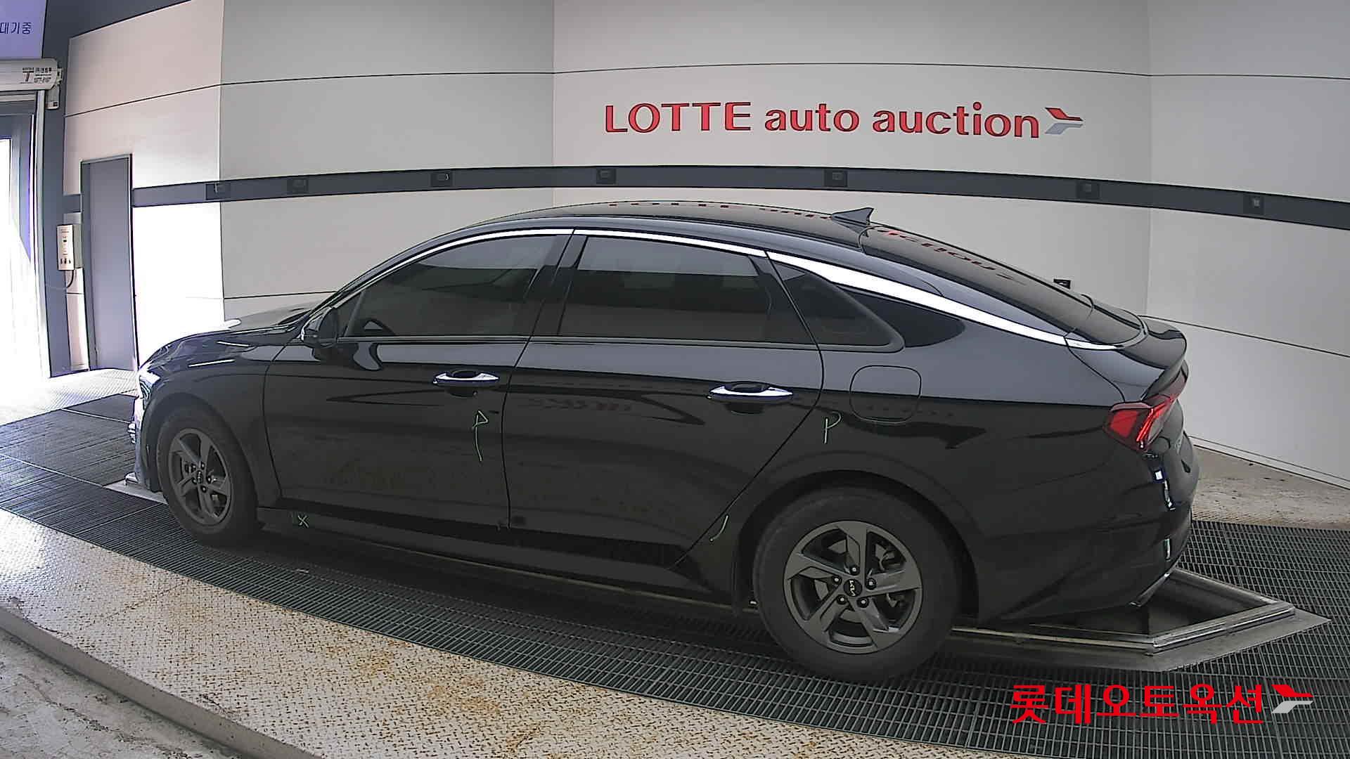2023 - kia k5