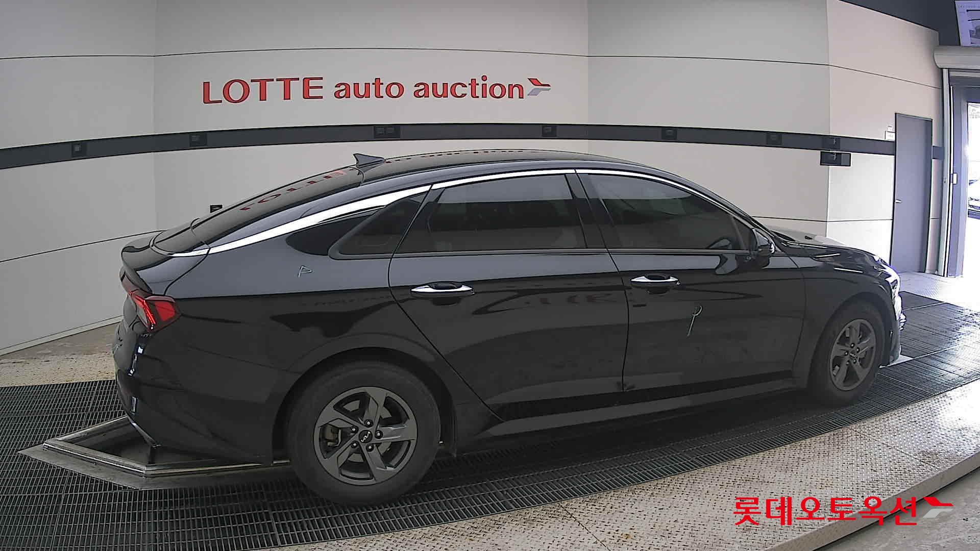 2023 - kia k5