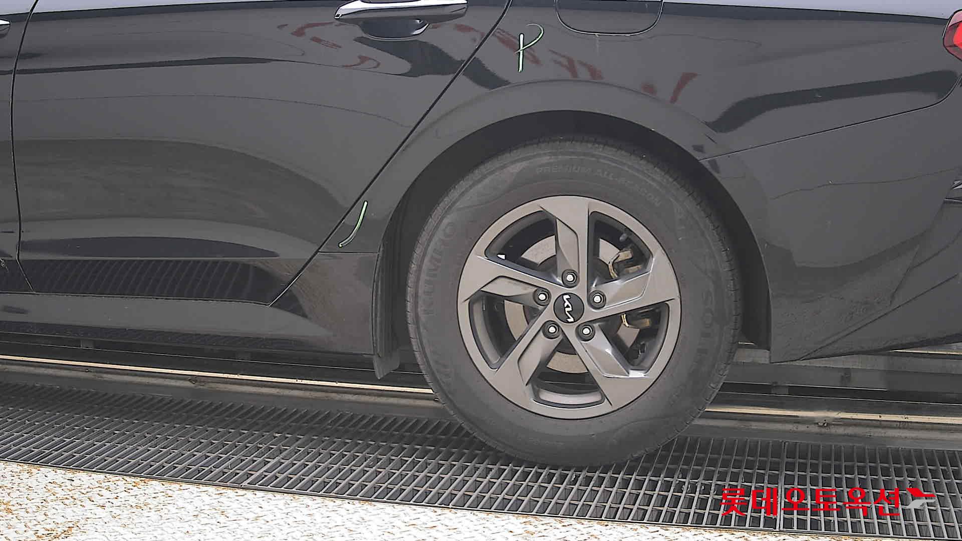 2023 - kia k5