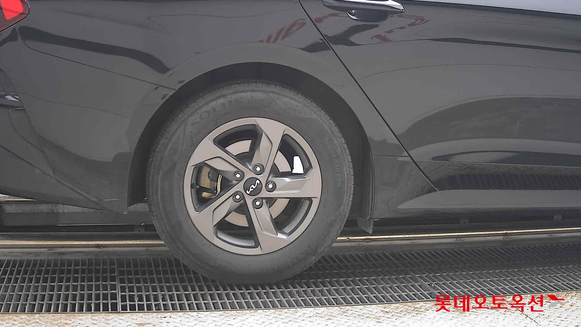 2023 - kia k5