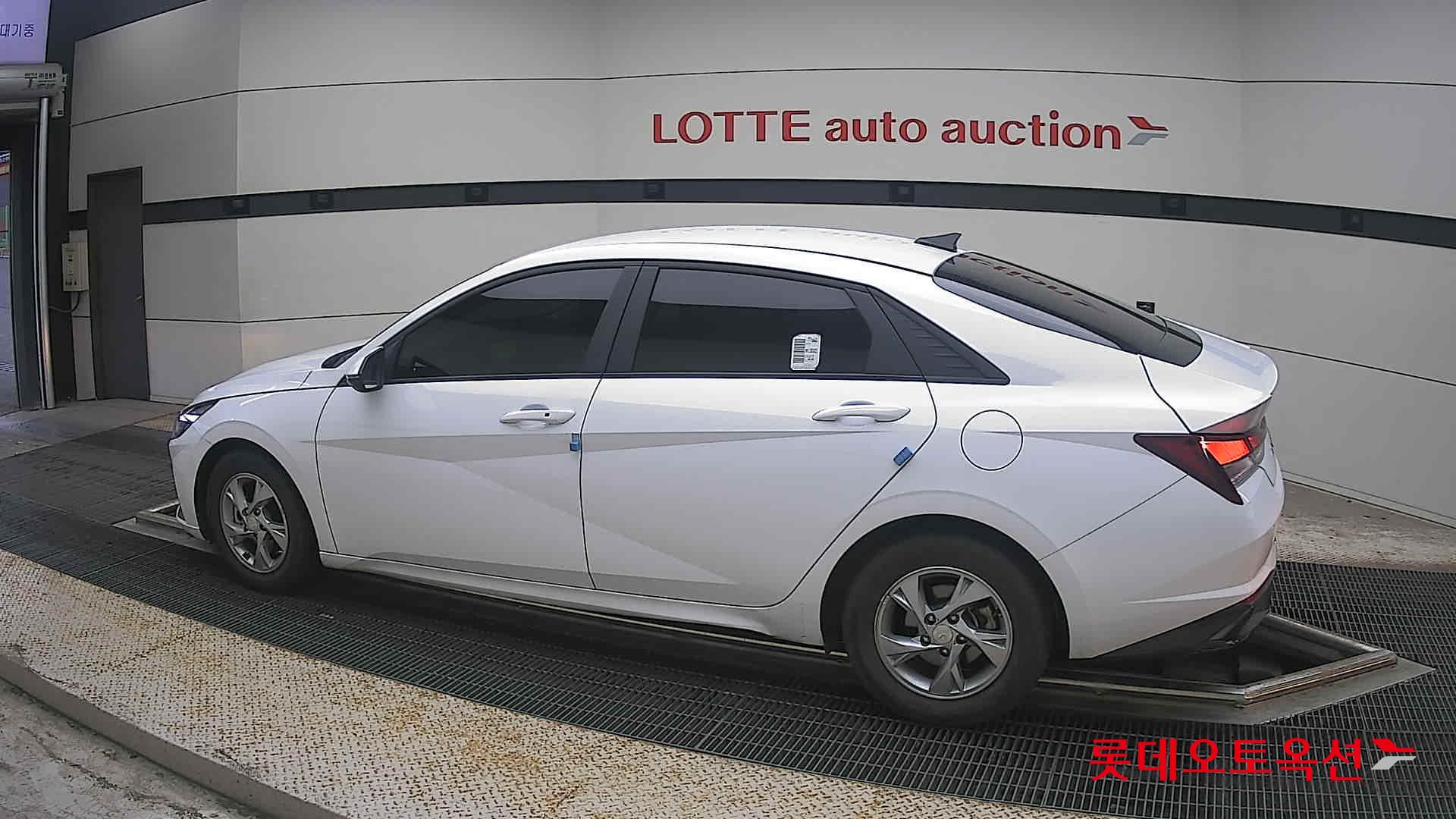 2021 - hyundai avante