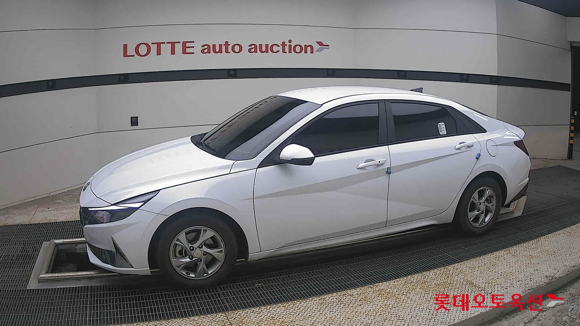 2021 - hyundai avante