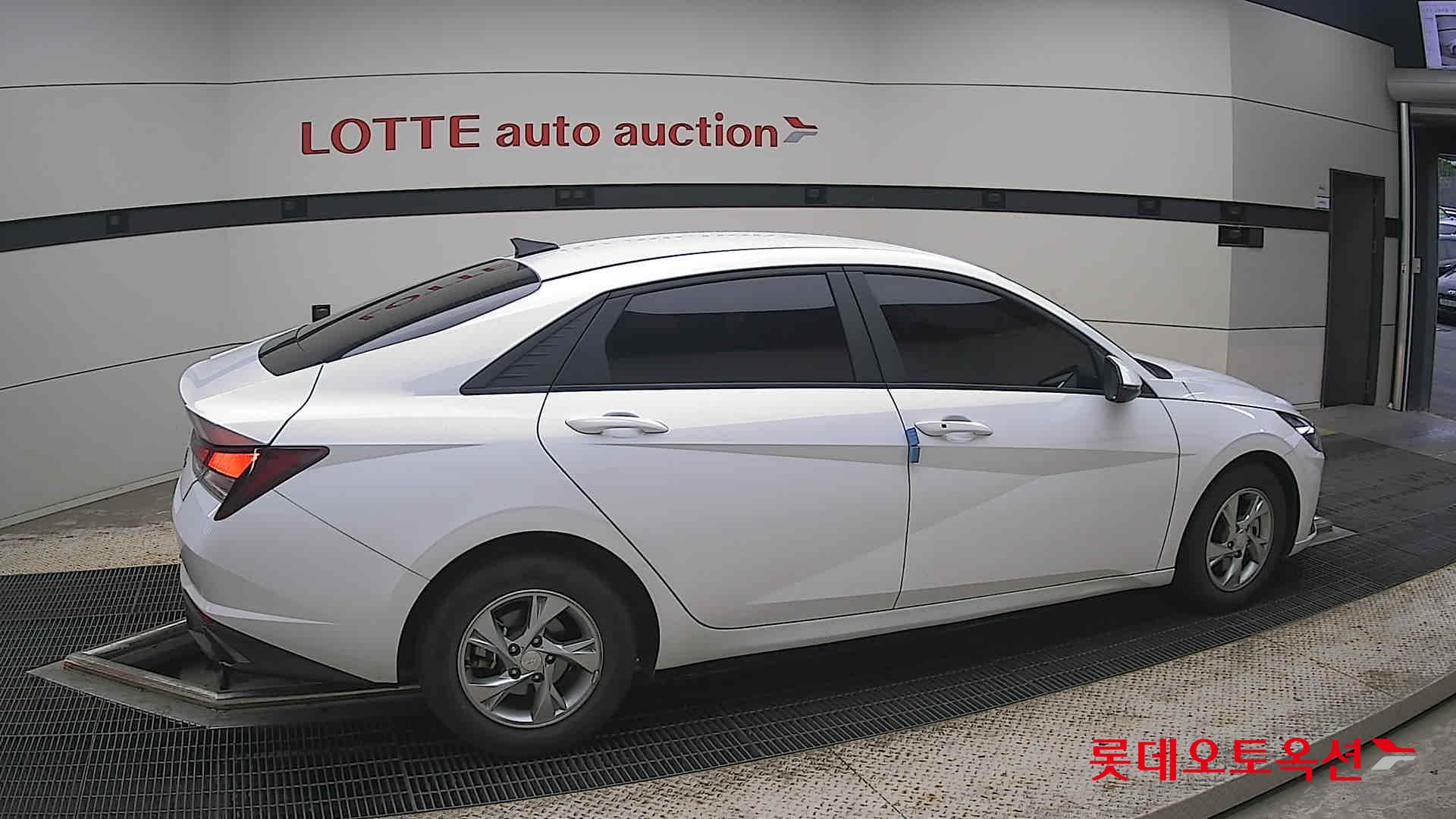 2021 - hyundai avante