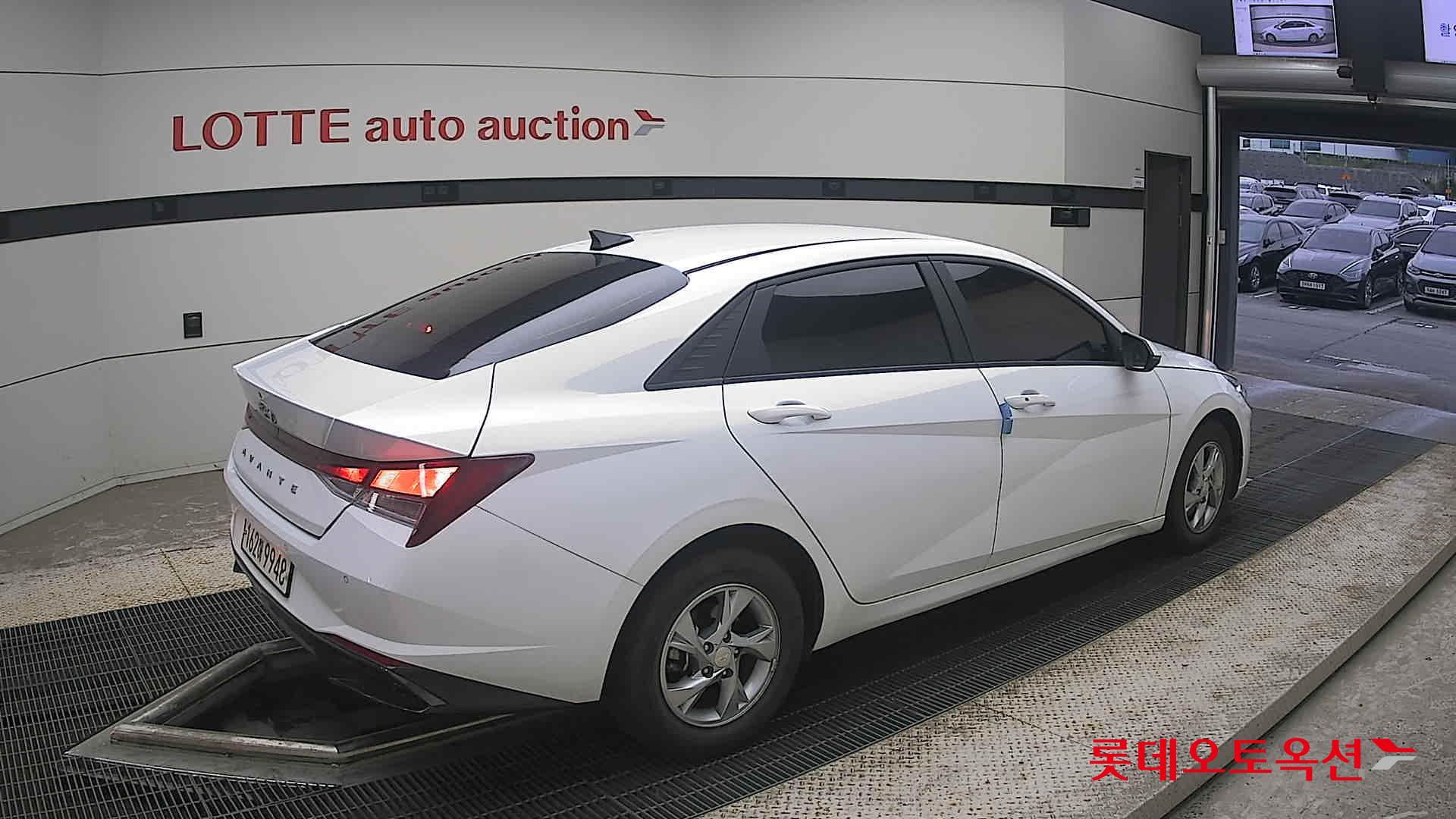 2021 - hyundai avante