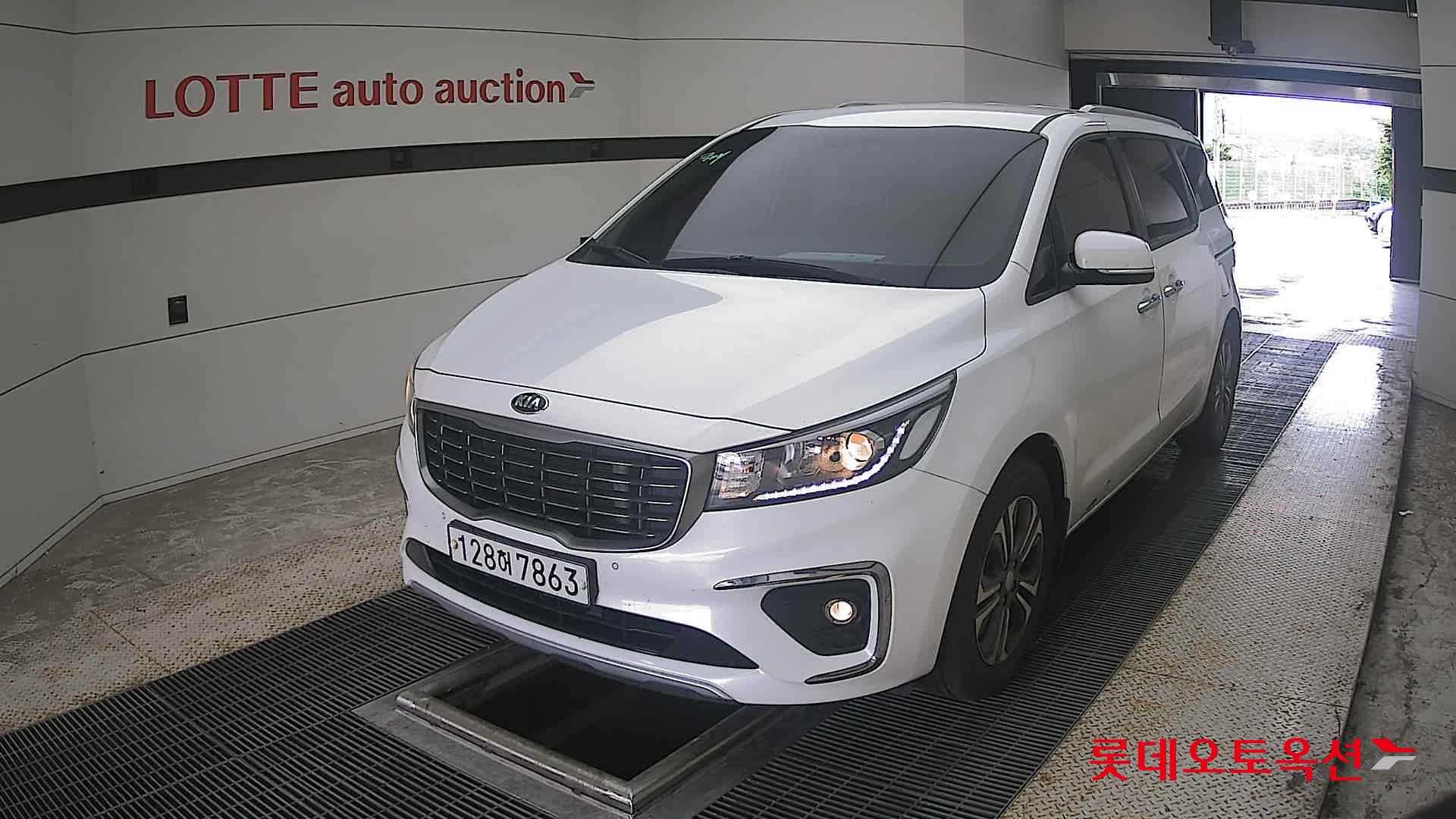 2020 - kia carnival