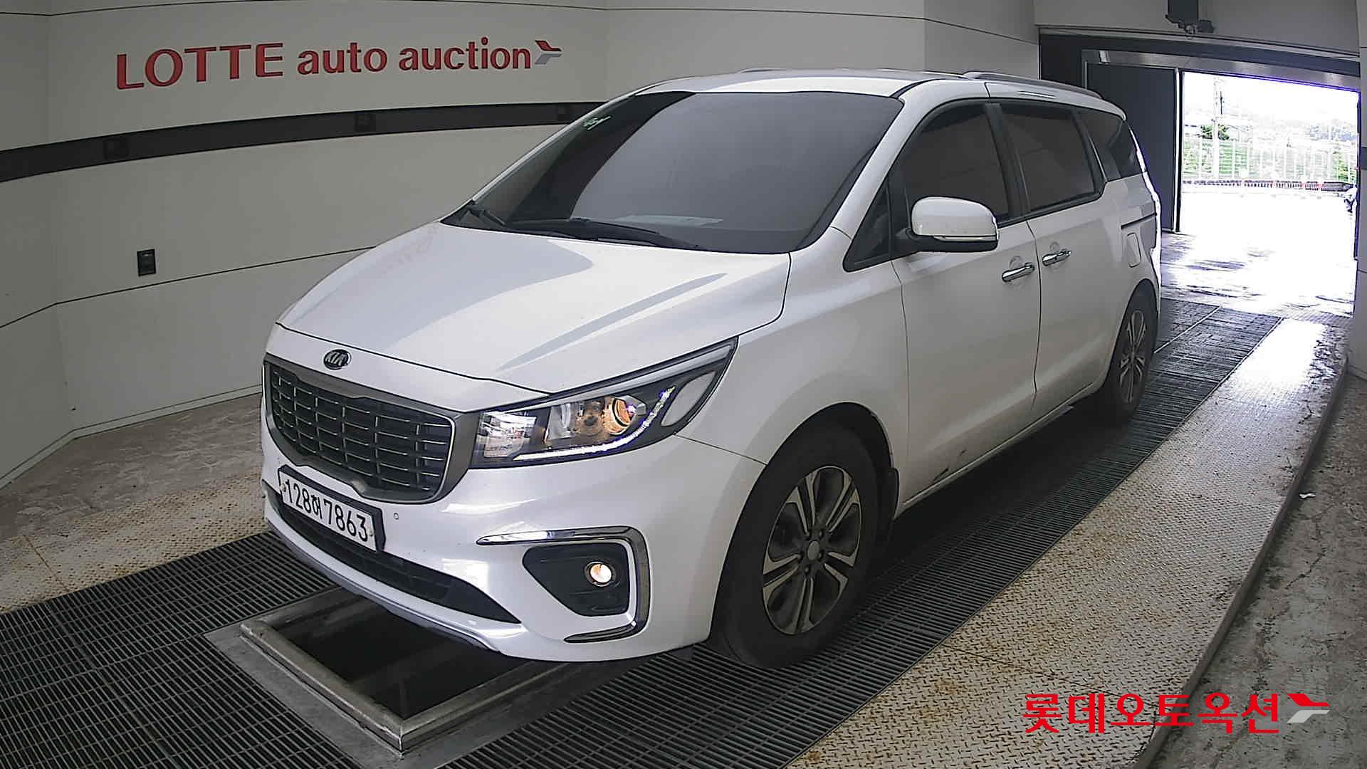 2020 - kia carnival