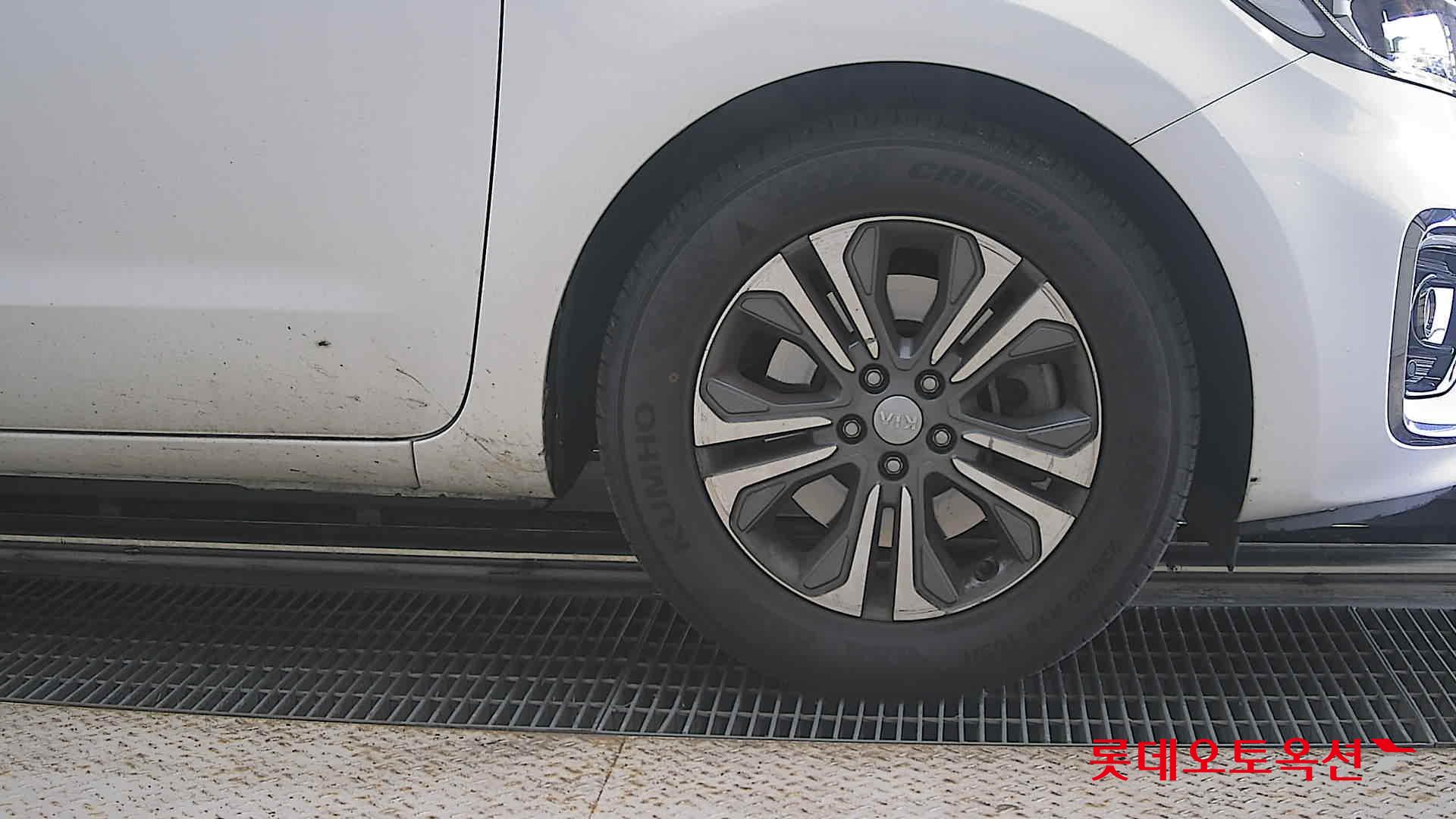 2020 - kia carnival