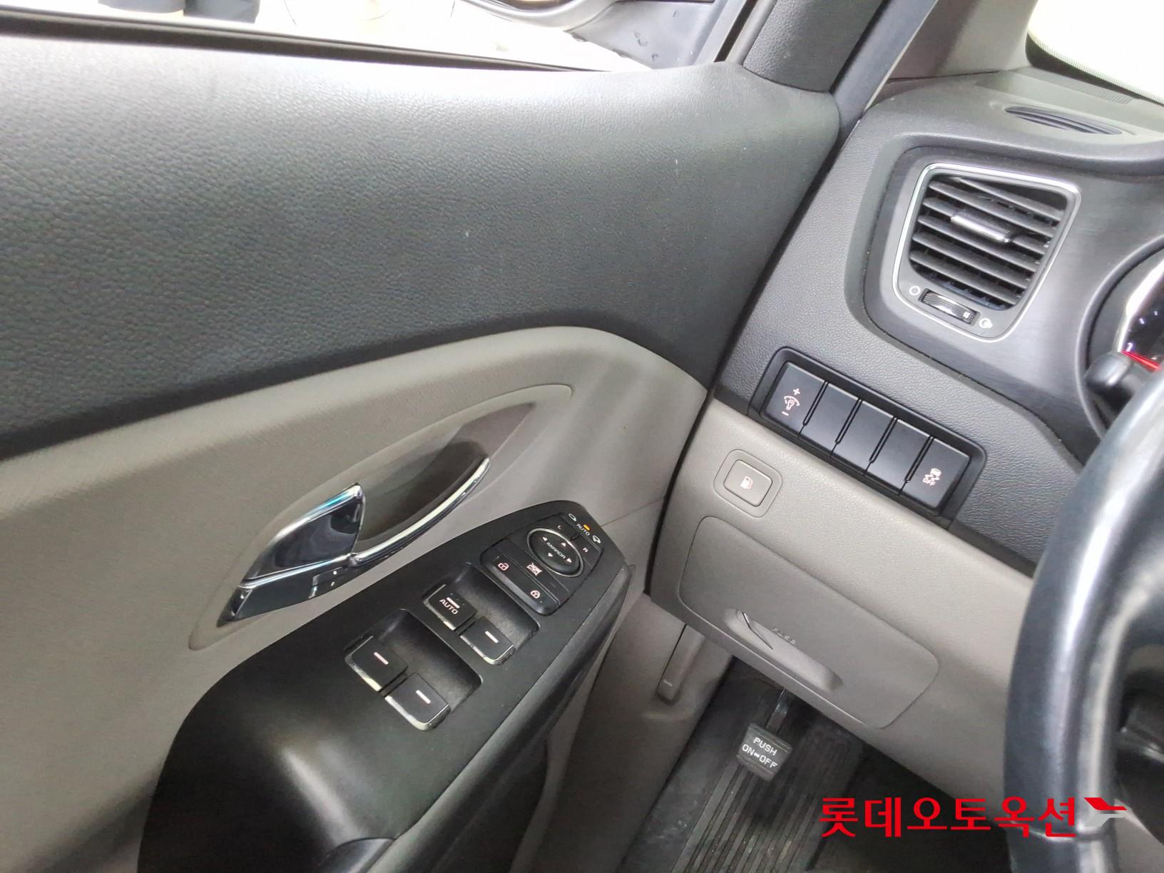 2020 - kia carnival