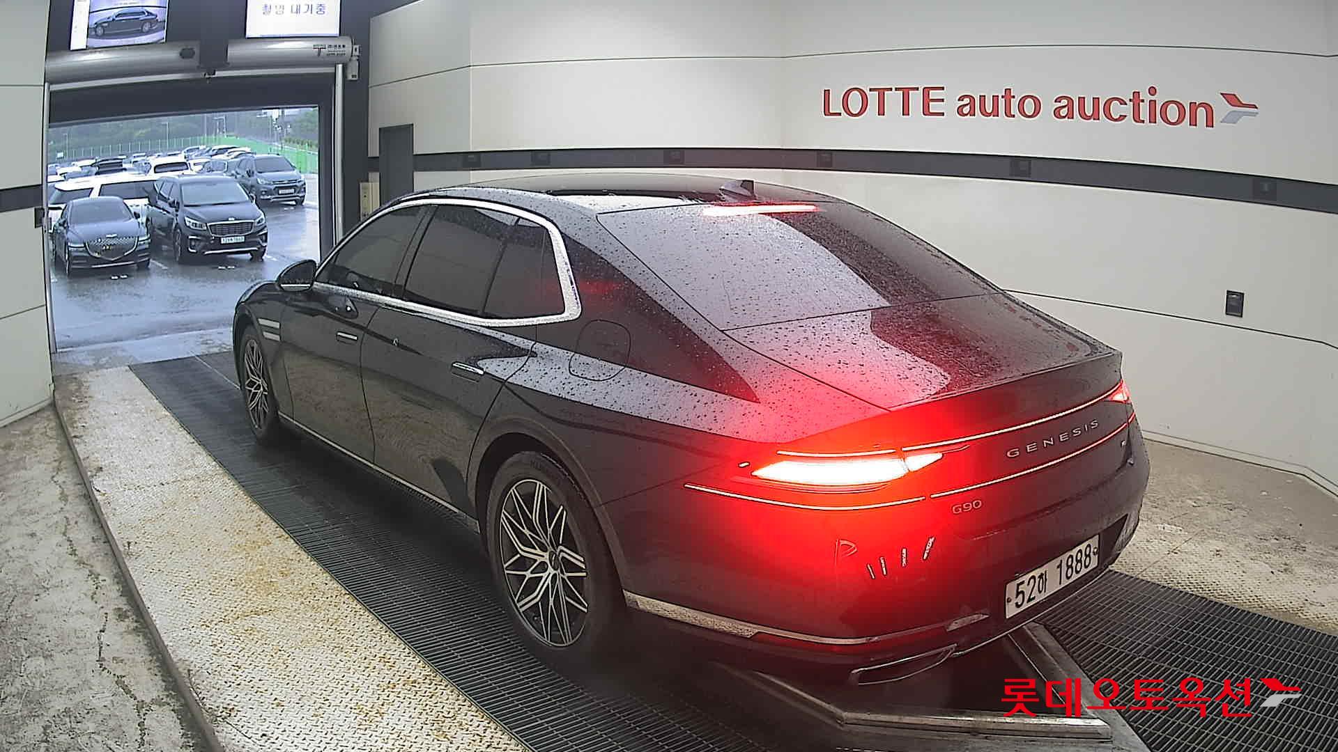 2022 - genesis g90