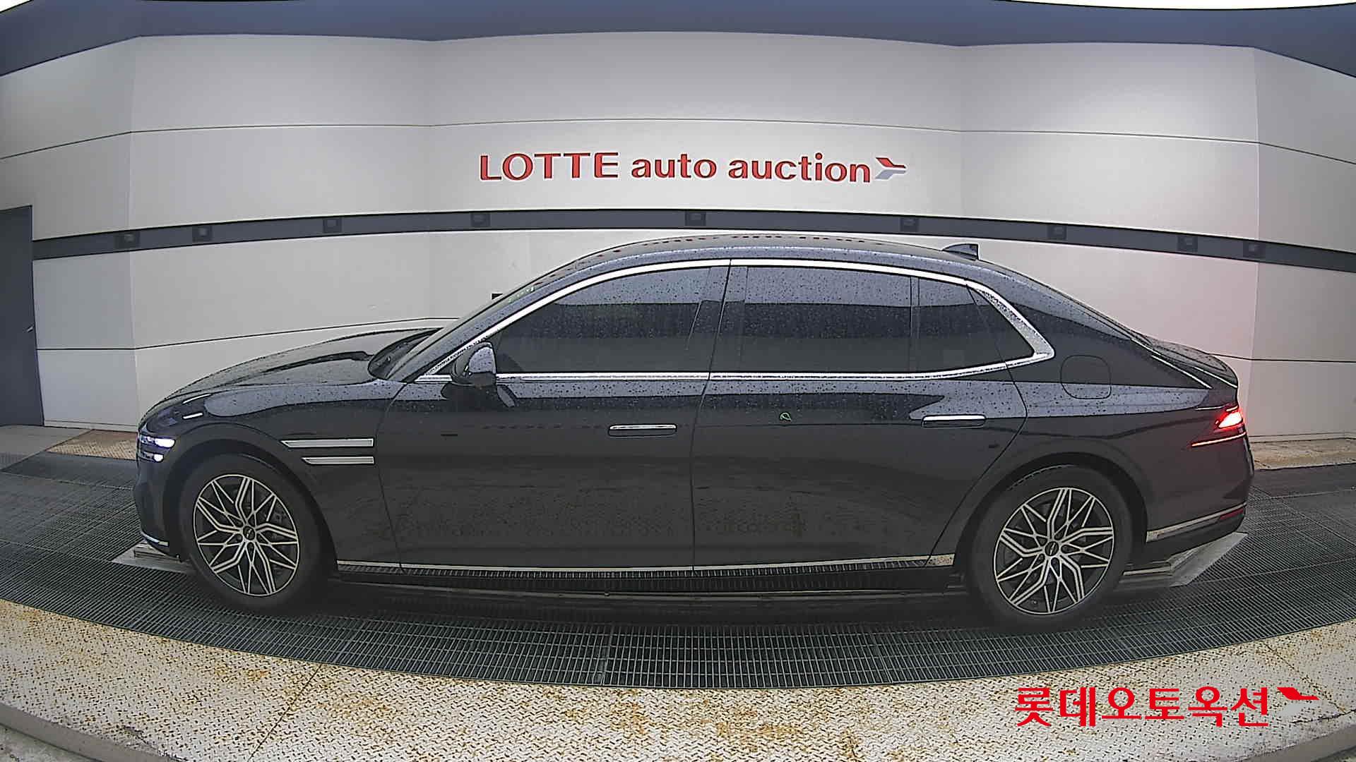 2022 - genesis g90