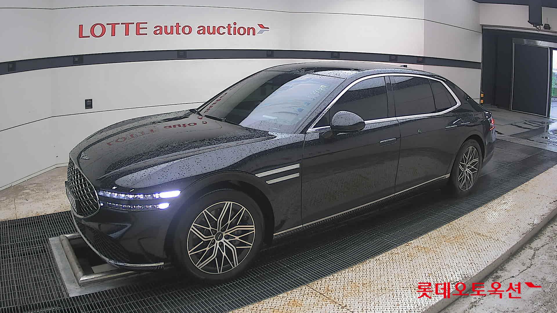 2022 - genesis g90