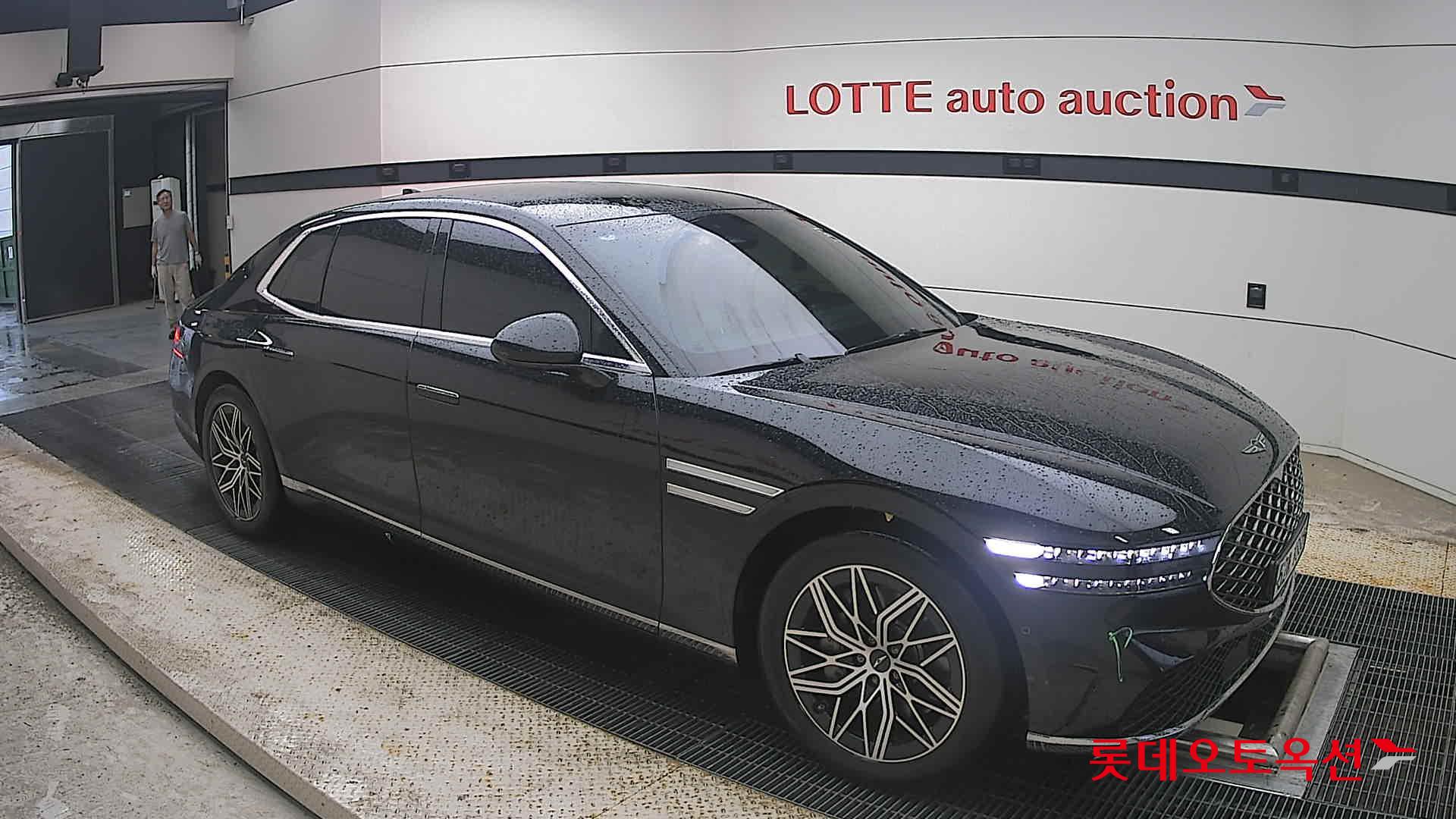 2022 - genesis g90