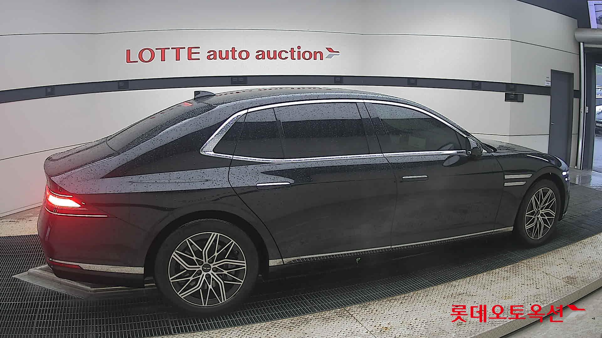 2022 - genesis g90
