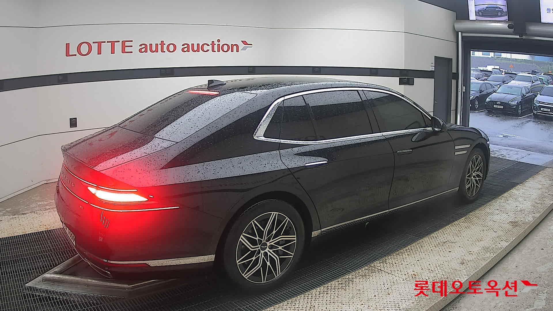 2022 - genesis g90