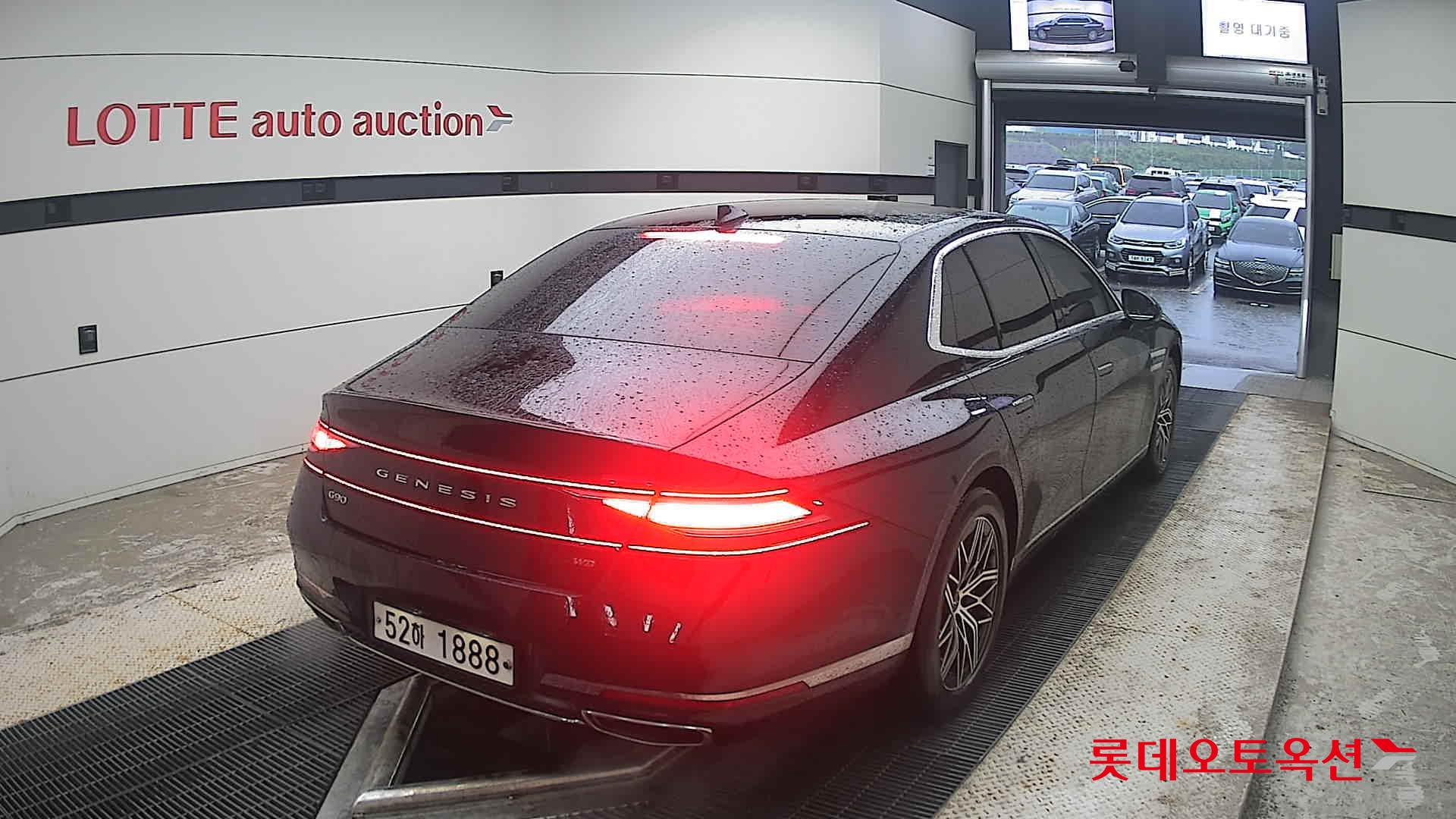 2022 - genesis g90