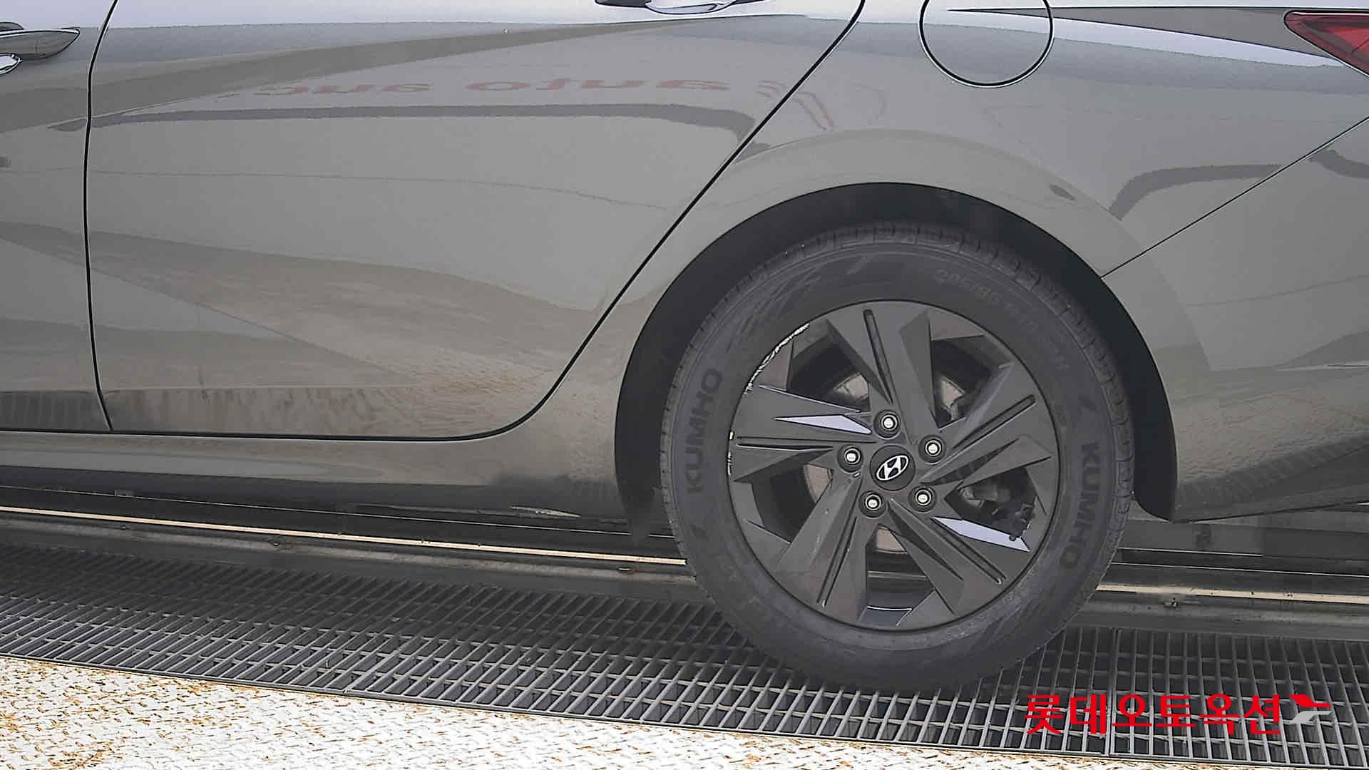 2021 - hyundai avante
