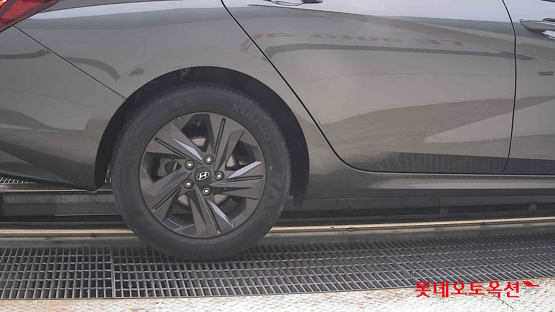 2021 - hyundai avante