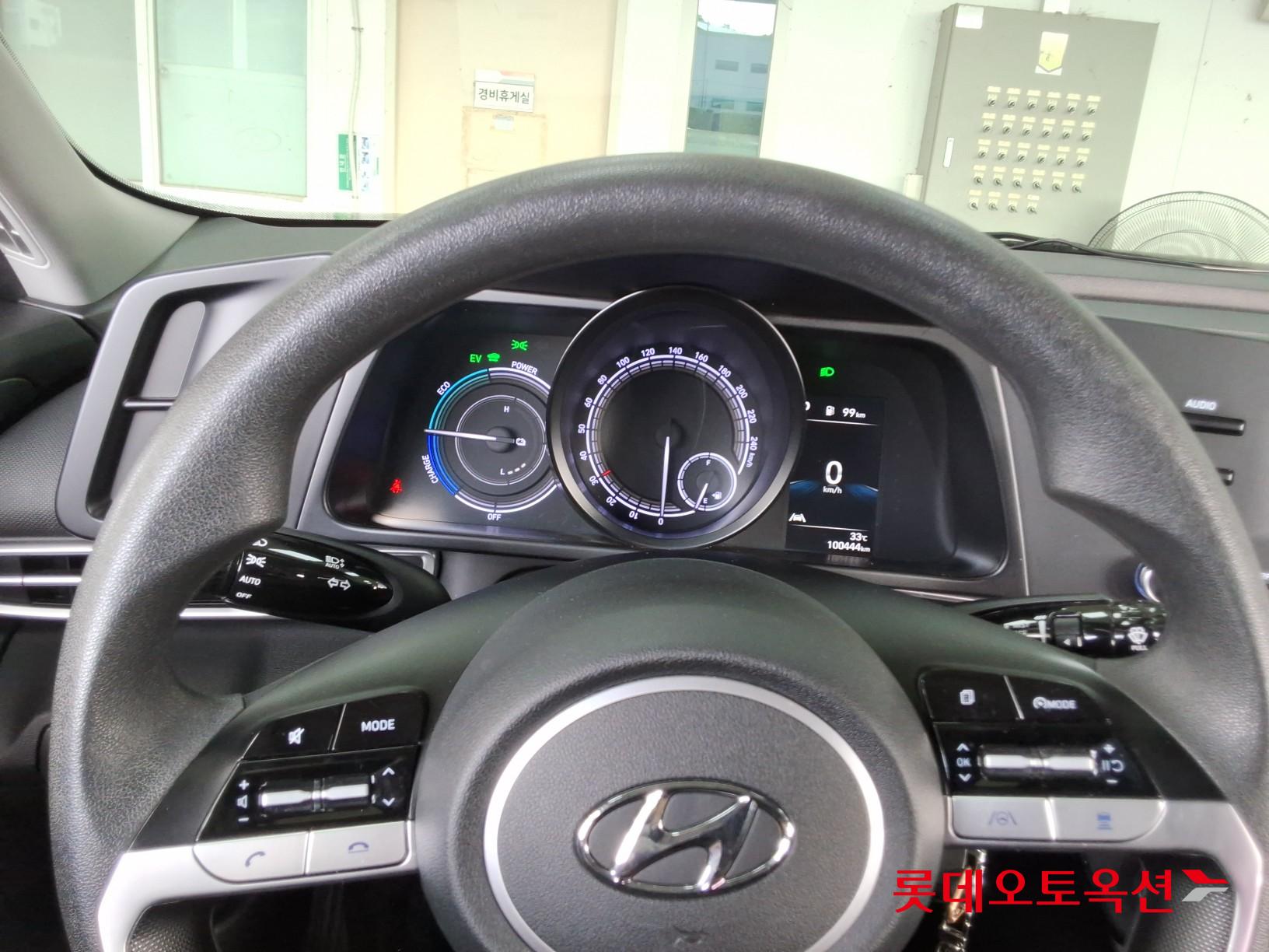 2021 - hyundai avante