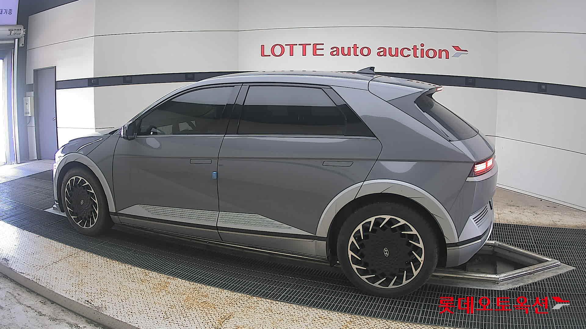 2022 - hyundai ioniq