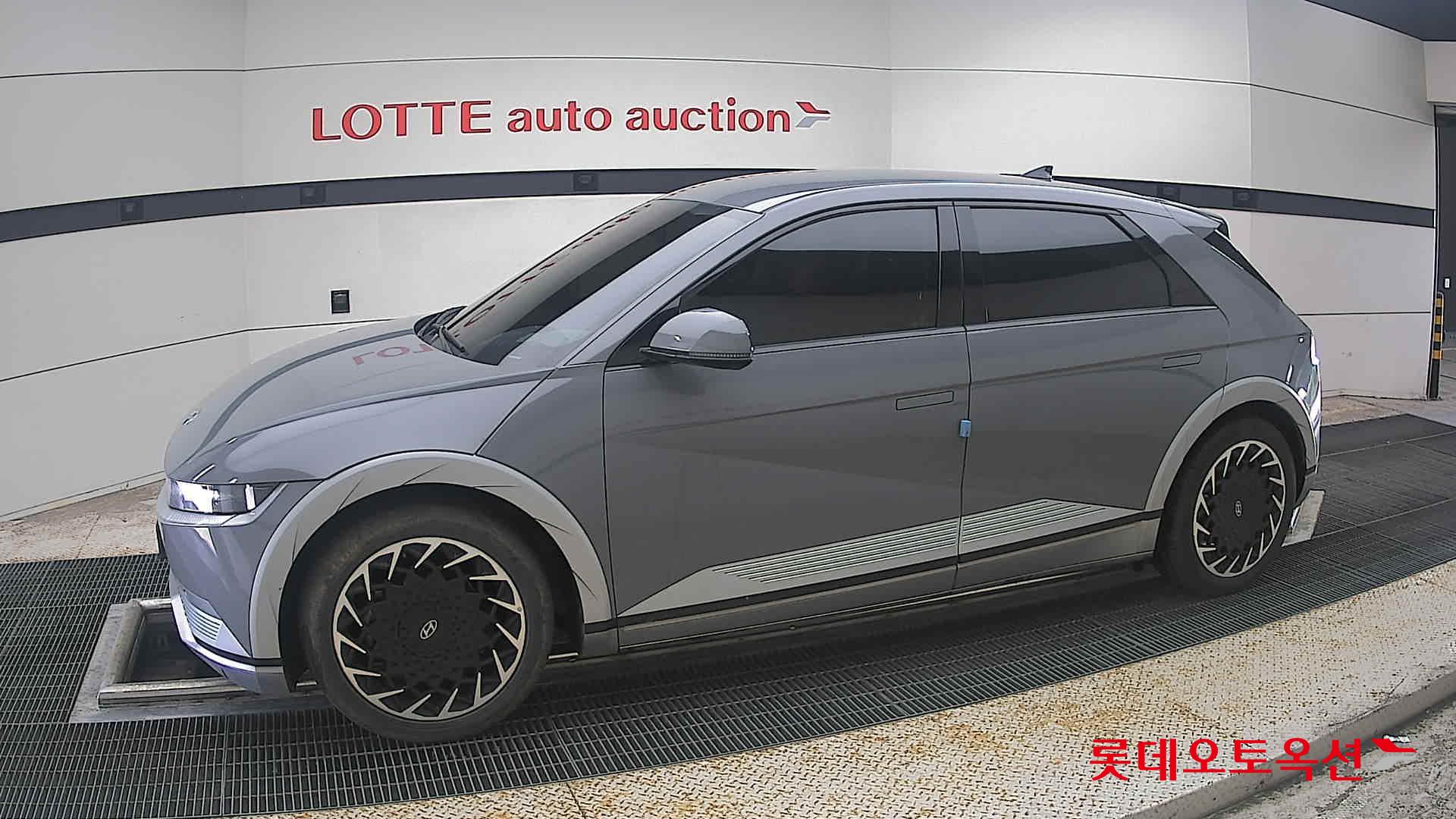 2022 - hyundai ioniq