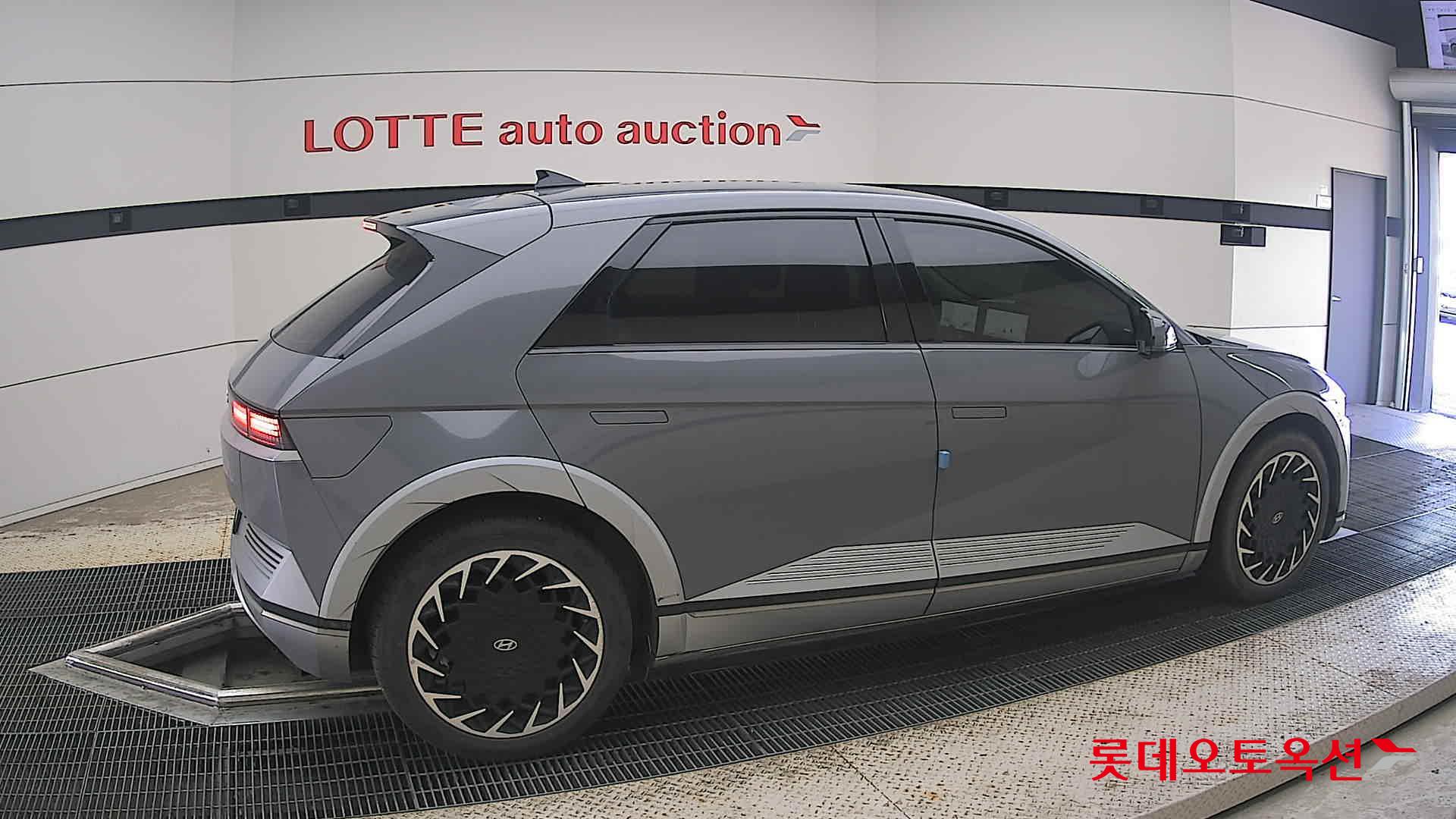 2022 - hyundai ioniq