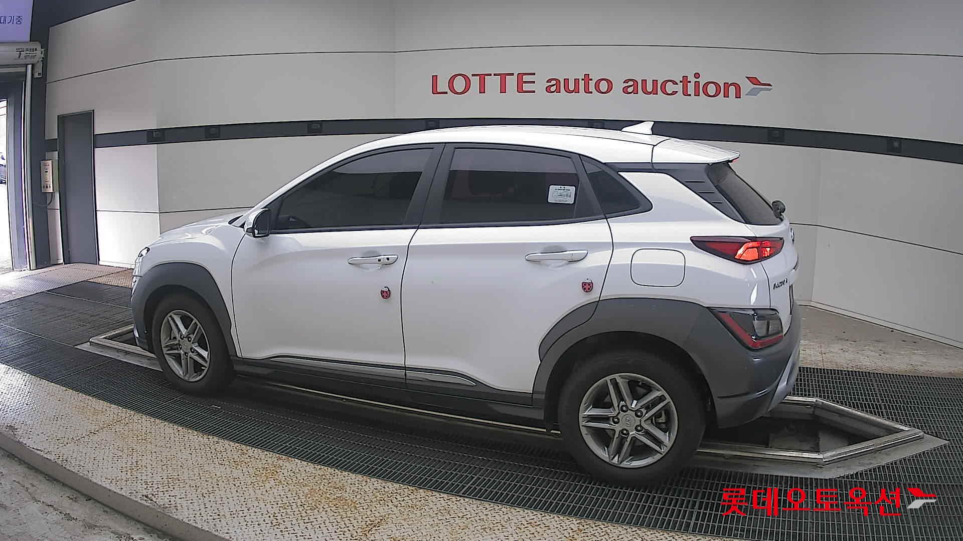 2021 - hyundai kona