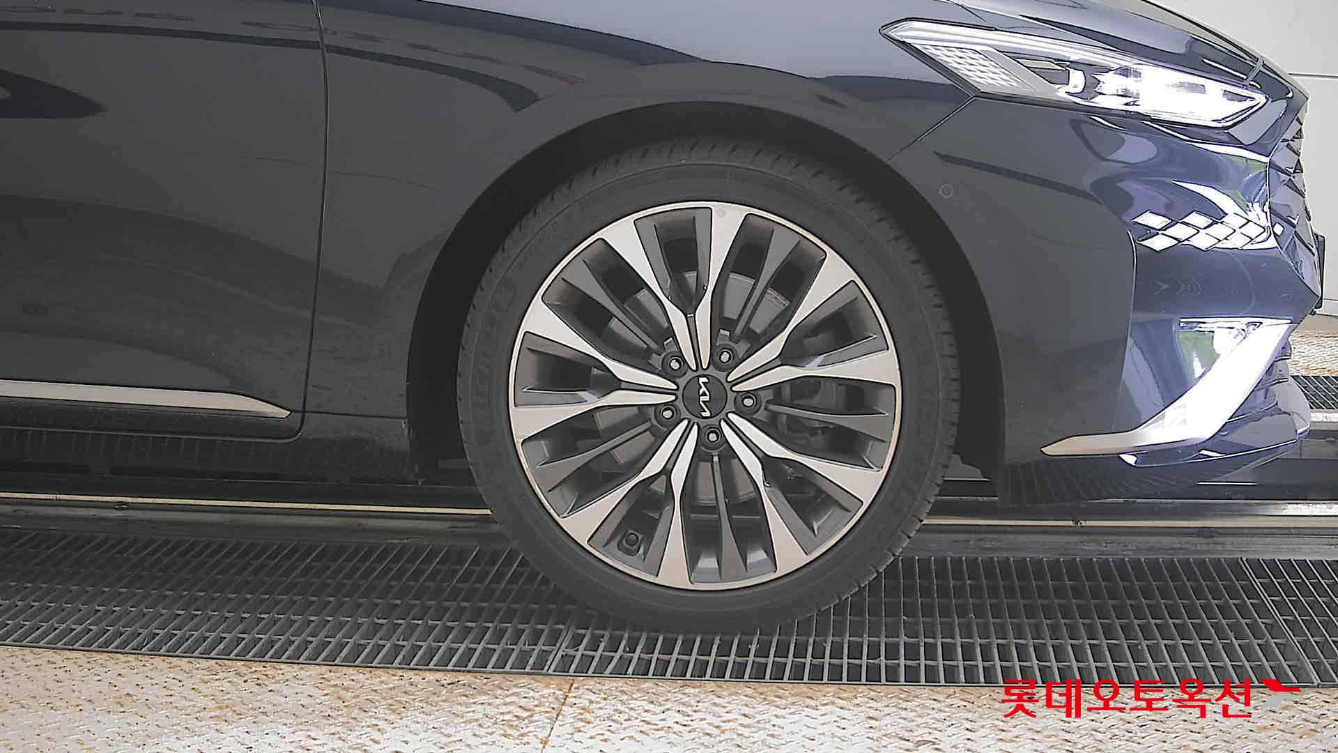 2023 - kia k8