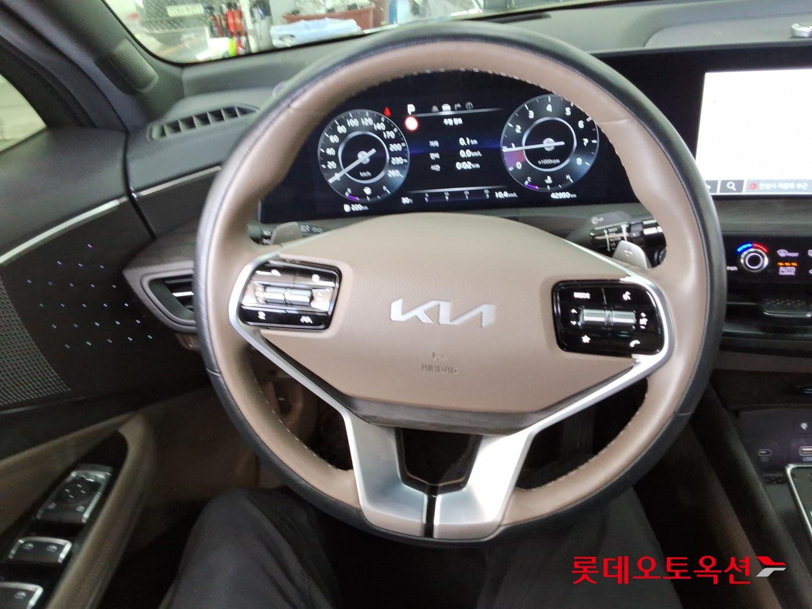 2023 - kia k8
