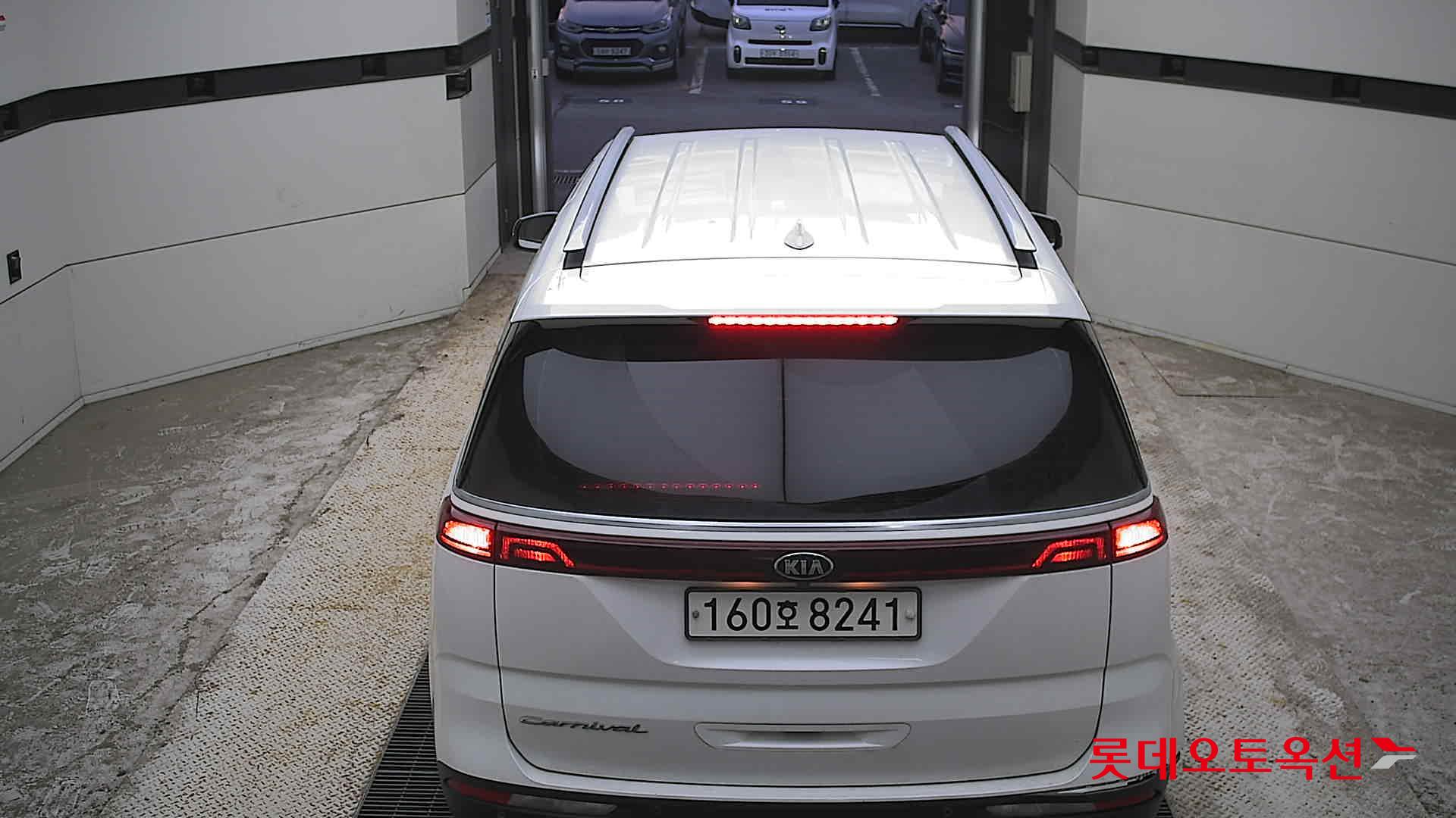 2021 - kia carnival