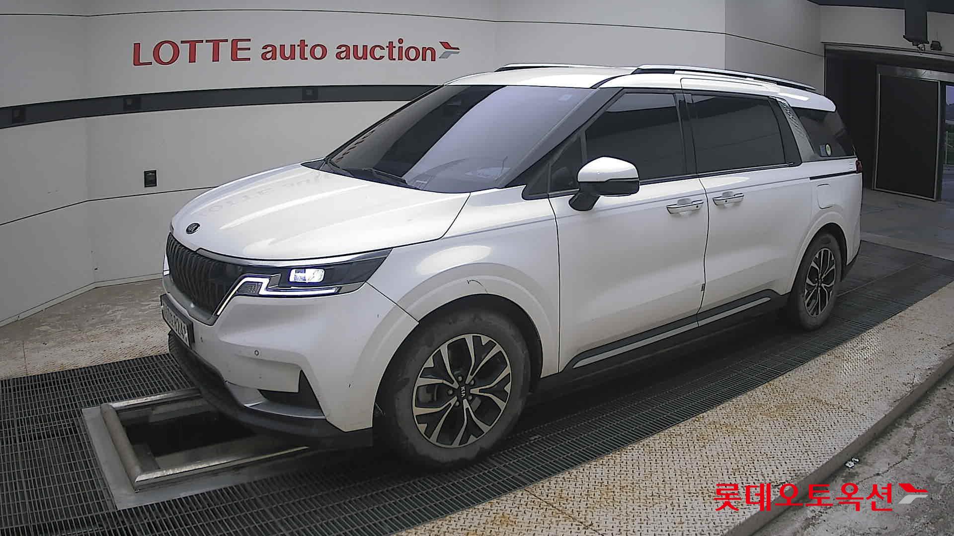 2021 - kia carnival