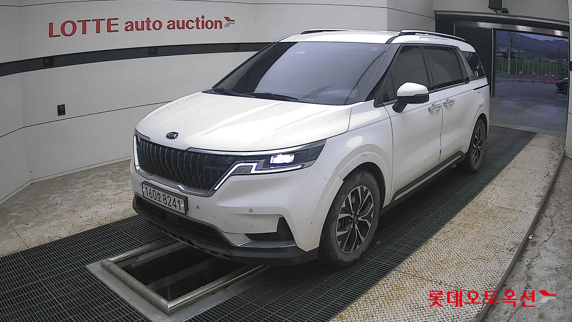 2021 - kia carnival