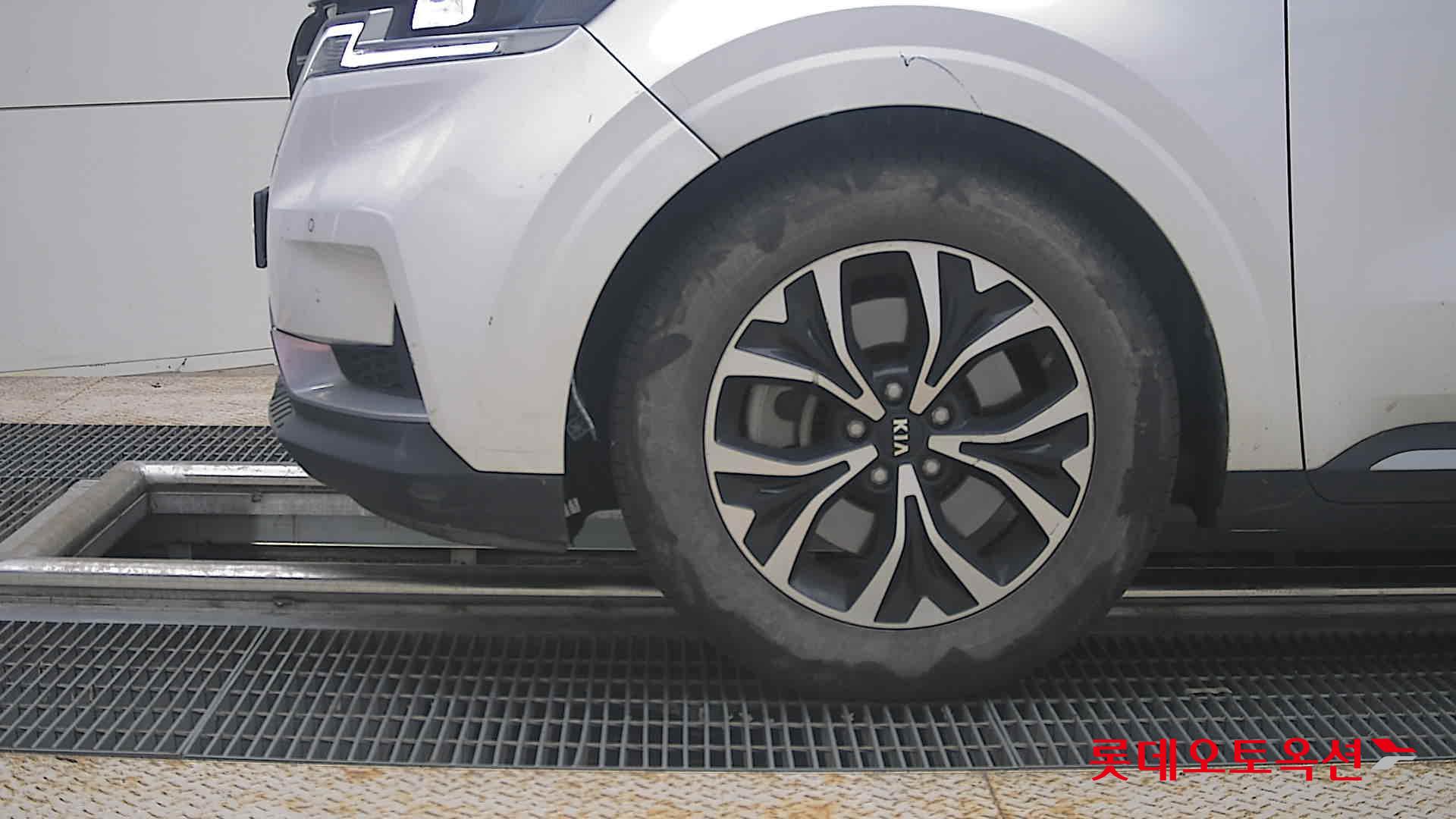 2021 - kia carnival