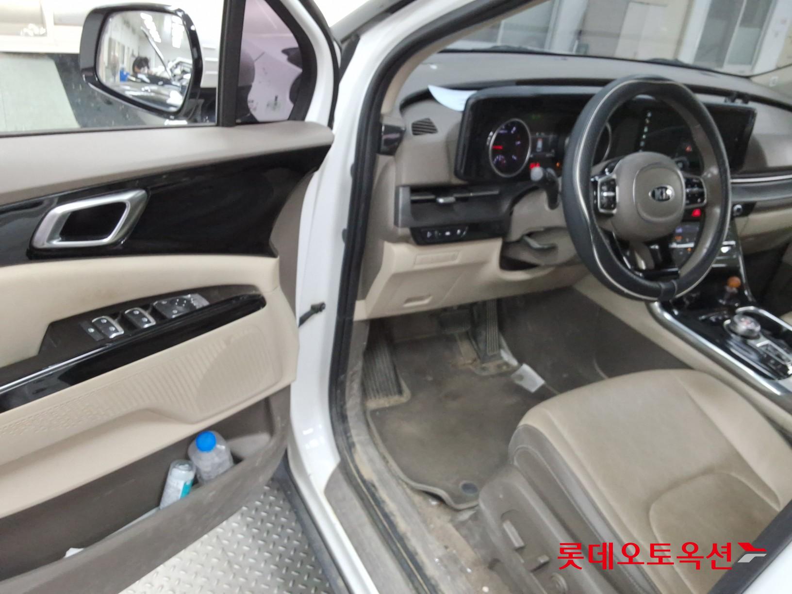 2021 - kia carnival