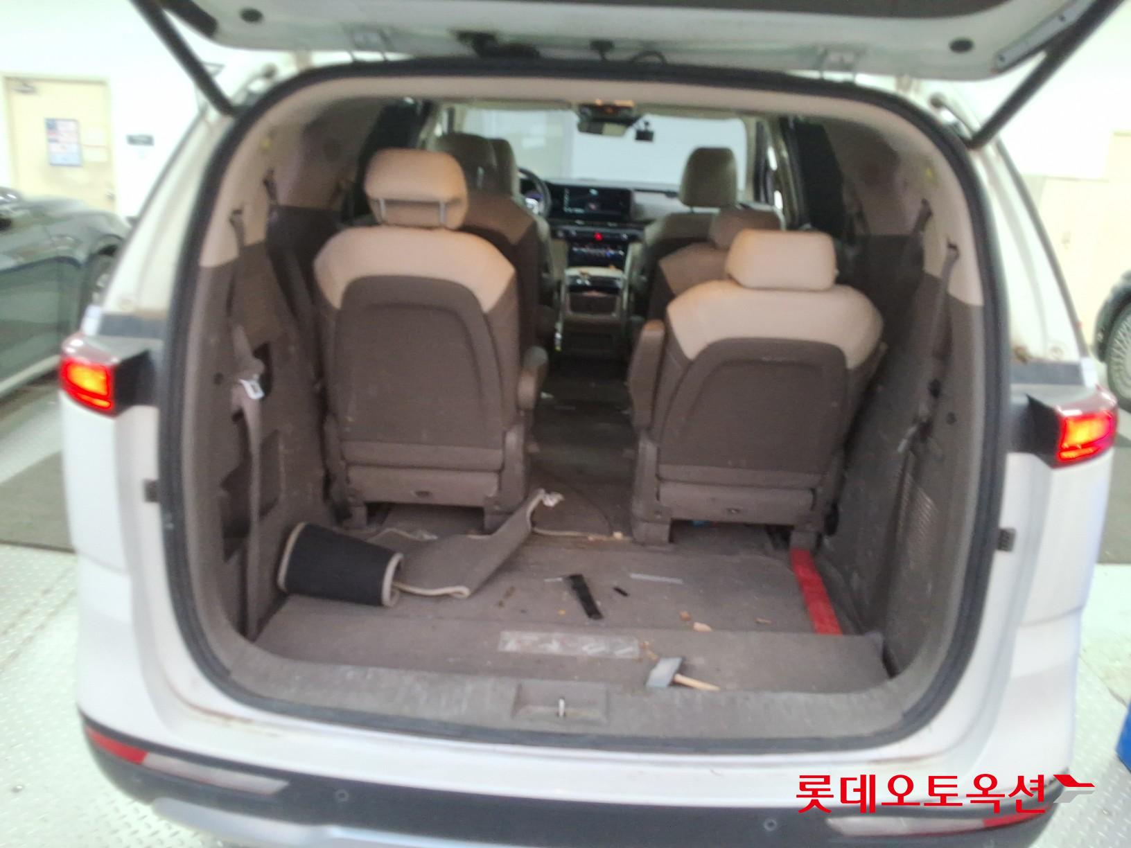 2021 - kia carnival